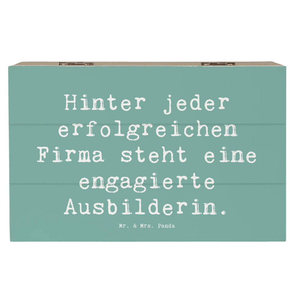 Wooden chest Saying Hinter jeder erfolgreichen Firma steht eine engagierte Ausbilderin. Truhe, Dekokiste, Erinnerungsbox, Erinnerungskiste, XXL, Aufbewahrungsbox, Geschenkbox, Holzkiste, Kiste, Schatzkiste, Geschenkdose, Schatulle, Beruf, Ausbildung, Jubiläum, Abschied, Rente, Kollege, Kollegin, Geschenk, Schenken, Arbeitskollege, Mitarbeiter, Firma, Danke, Dankeschön