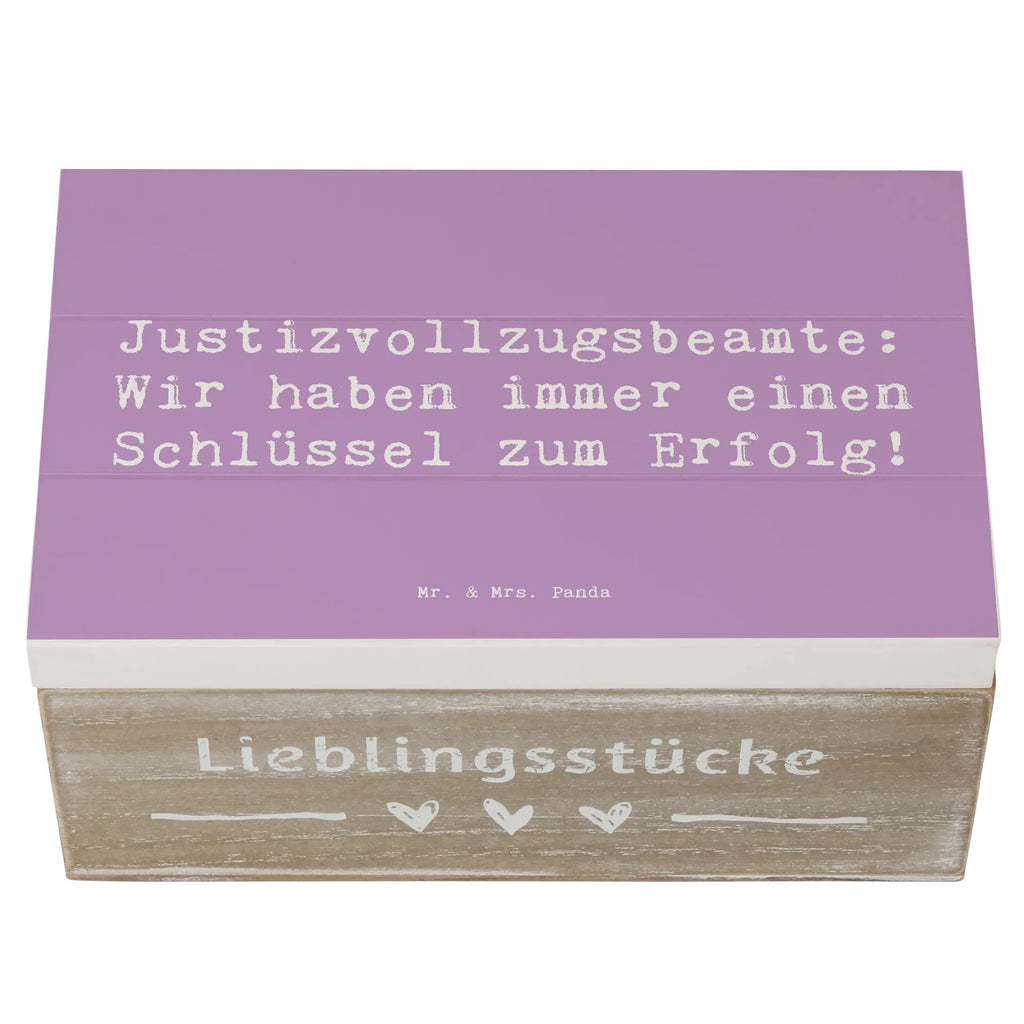 Holzkiste Spruch Justizvollzugsbeamte: Wir haben immer einen Schlüssel zum Erfolg! geschenkbox mit deckel, schmuckkiste, holzschatulle, kiste holz, truhe mit deckel, Aufbewahrungskiste, geschenkkiste, fotokiste, fotobox, Kiste, Erinnerungsbox, Holzbox, Holztruhe, schatztruhe, Kiste mit Deckel, Truhe, Schatzkiste, aufbewahrungskiste mit deckel, schatzkiste holz, Erinnerungskiste, Aufbewahrungsbox aus Holz, Schatulle, Box aus Holz, Geschenkbox, box holz, schmucktruhe, Holzkiste, erinnerungsbox holz, Holzbox mit Deckel, Holz Aufbewahrungsbox, schmuckbox, Holzkiste mit Deckel, Box, geschenkbox holz, holzschachtel, truhe holz, Aufbewahrungstruhe, holzkästchen, Aufbewahrungsbox, Aufbewahrungsbox Holz, Kollegin, Abschied, Arbeitskollege, Mitarbeiter, Beruf, Geschenk, Firma, Ausbildung, Rente, Kollege, Danke, Dankeschön, Jubiläum, Schenken