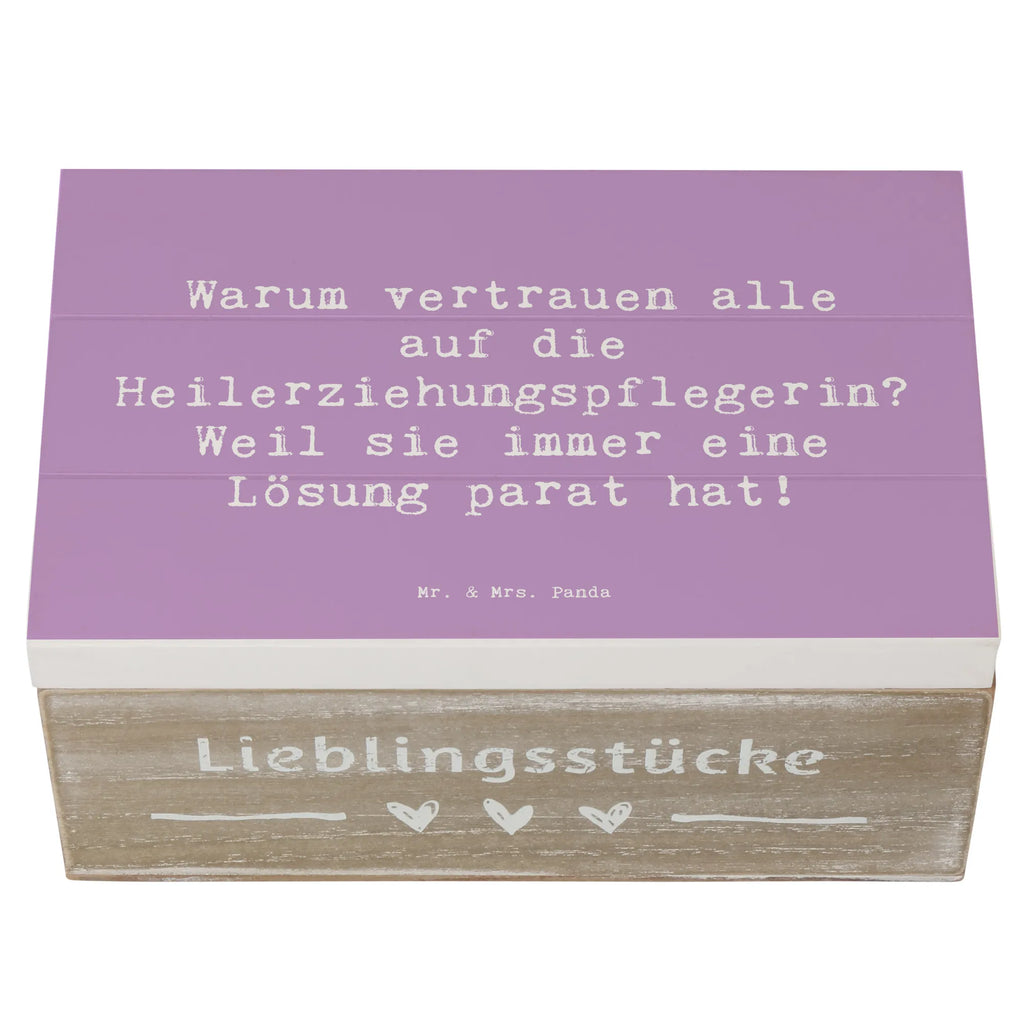 Holzkiste Spruch Heilerziehungspflegerin Lösungsexpertin Dekokiste, Aufbewahrungsbox, Schatzkiste, XXL, Geschenkdose, Erinnerungsbox, Schatulle, Kiste, Geschenkbox, Holzkiste, Erinnerungskiste, Truhe, Beruf, Ausbildung, Jubiläum, Abschied, Rente, Kollege, Kollegin, Geschenk, Schenken, Arbeitskollege, Mitarbeiter, Firma, Danke, Dankeschön