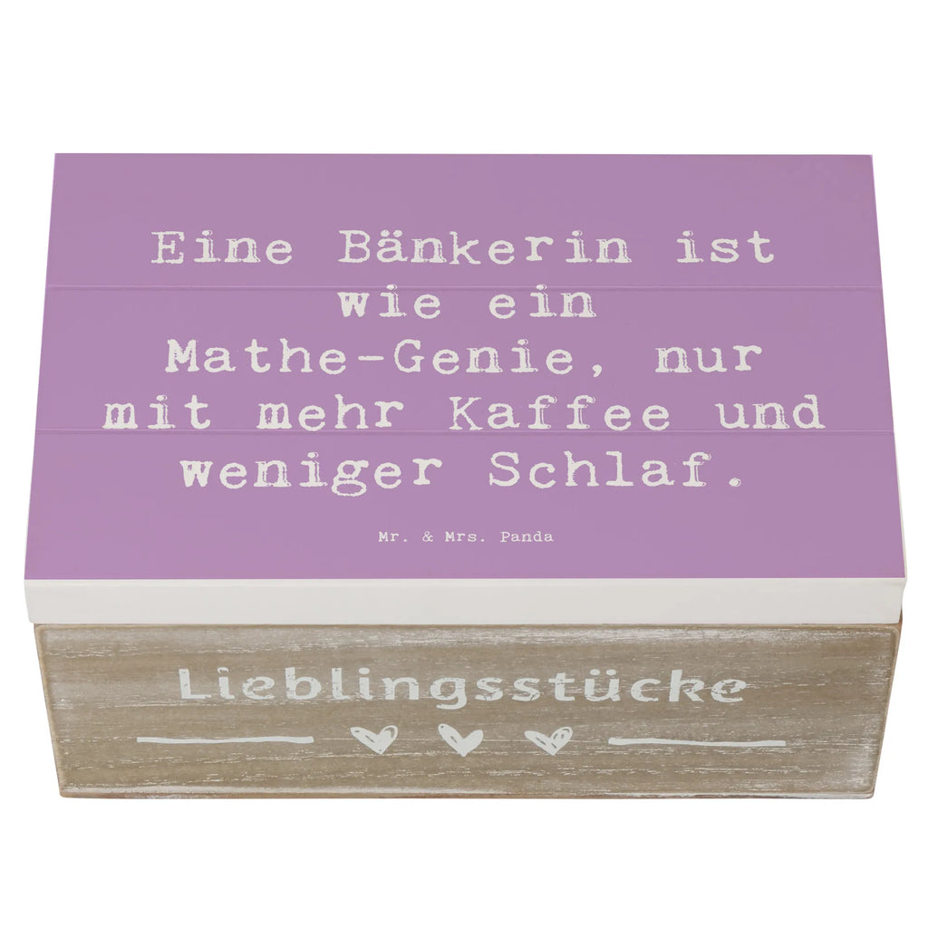 Wooden chest Saying Eine Bänkerin ist wie ein Mathe-Genie, nur mit mehr Kaffee und weniger Schlaf. Erinnerungskiste, Dekokiste, Aufbewahrungsbox, Schatzkiste, Holzkiste, Geschenkdose, Truhe, Kiste, Erinnerungsbox, Schatulle, XXL, Geschenkbox, Beruf, Ausbildung, Jubiläum, Abschied, Rente, Kollege, Kollegin, Geschenk, Schenken, Arbeitskollege, Mitarbeiter, Firma, Danke, Dankeschön