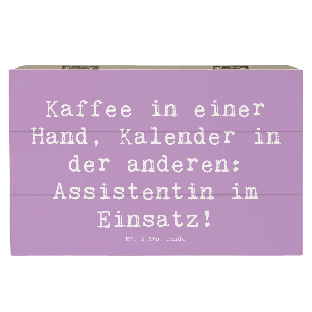 Wooden chest Saying Kaffee in einer Hand, Kalender in der anderen: Assistentin im Einsatz! Geschenkdose, Aufbewahrungsbox, Erinnerungsbox, XXL, Holzkiste, Kiste, Truhe, Dekokiste, Schatulle, Geschenkbox, Schatzkiste, Erinnerungskiste, Beruf, Ausbildung, Jubiläum, Abschied, Rente, Kollege, Kollegin, Geschenk, Schenken, Arbeitskollege, Mitarbeiter, Firma, Danke, Dankeschön