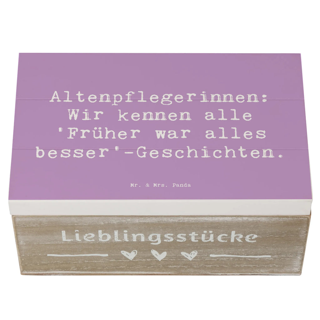 Holzkiste Spruch Altenpflegerin Geschichten XXL, Erinnerungskiste, Aufbewahrungsbox, Truhe, Schatzkiste, Geschenkdose, Erinnerungsbox, Dekokiste, Holzkiste, Geschenkbox, Kiste, Schatulle, Beruf, Ausbildung, Jubiläum, Abschied, Rente, Kollege, Kollegin, Geschenk, Schenken, Arbeitskollege, Mitarbeiter, Firma, Danke, Dankeschön
