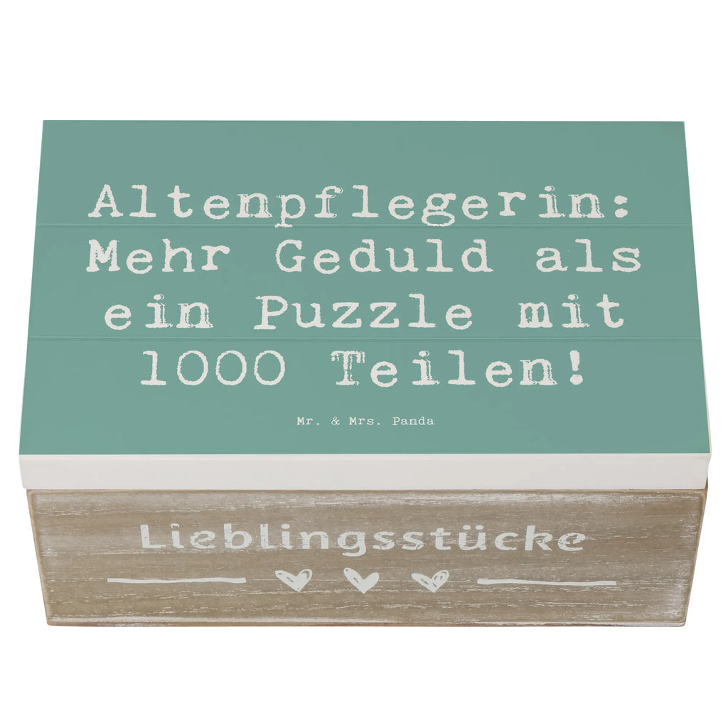 Holzkiste Spruch Altenpflegerin Geduld Dekokiste, Geschenkdose, Schatzkiste, Erinnerungskiste, Aufbewahrungsbox, XXL, Erinnerungsbox, Geschenkbox, Truhe, Schatulle, Holzkiste, Kiste, Beruf, Ausbildung, Jubiläum, Abschied, Rente, Kollege, Kollegin, Geschenk, Schenken, Arbeitskollege, Mitarbeiter, Firma, Danke, Dankeschön