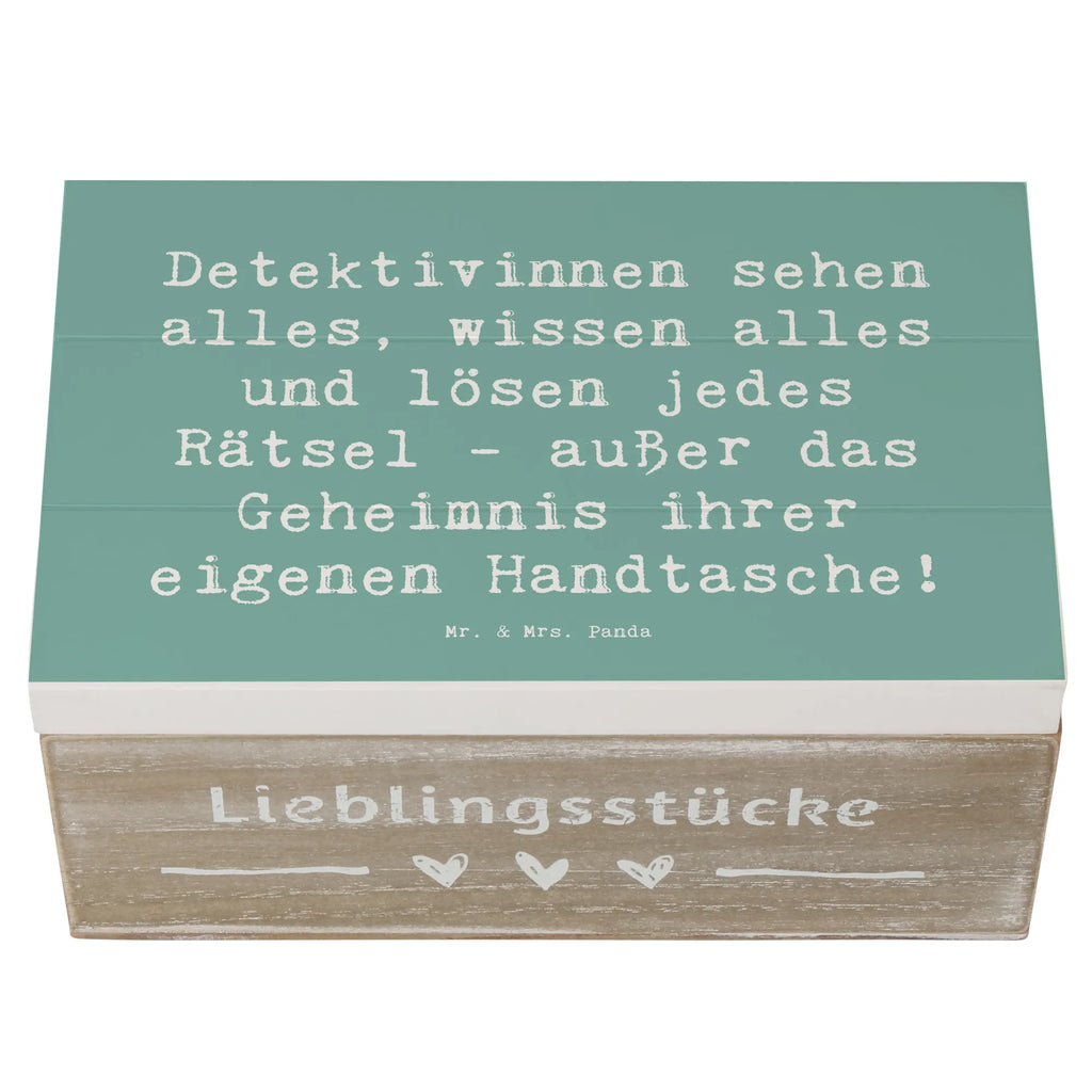 Wooden chest Saying Detektivinnen sehen alles, wissen alles und lösen jedes Rätsel - außer das Geheimnis ihrer eigenen Handtasche! Truhe, Geschenkbox, Erinnerungsbox, Aufbewahrungsbox, Dekokiste, Holzkiste, Erinnerungskiste, Kiste, XXL, Schatulle, Geschenkdose, Schatzkiste, Beruf, Ausbildung, Jubiläum, Abschied, Rente, Kollege, Kollegin, Geschenk, Schenken, Arbeitskollege, Mitarbeiter, Firma, Danke, Dankeschön