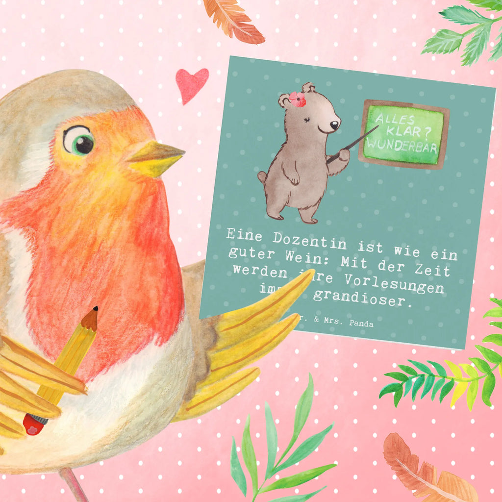 Deluxe Karte Eine Dozentin ist wie ein guter Wein: Mit der Zeit werden ihre Vorlesungen immer grandioser. Karte, Glückwunschkarte, Einladungskarte, Grußkarte, Hochzeitskarte, Hochwertige Klappkarte, Hochwertige Grußkarte, Klappkarte, Geburtstagskarte, Beruf, Ausbildung, Jubiläum, Abschied, Rente, Kollege, Kollegin, Geschenk, Schenken, Arbeitskollege, Mitarbeiter, Firma, Danke, Dankeschön