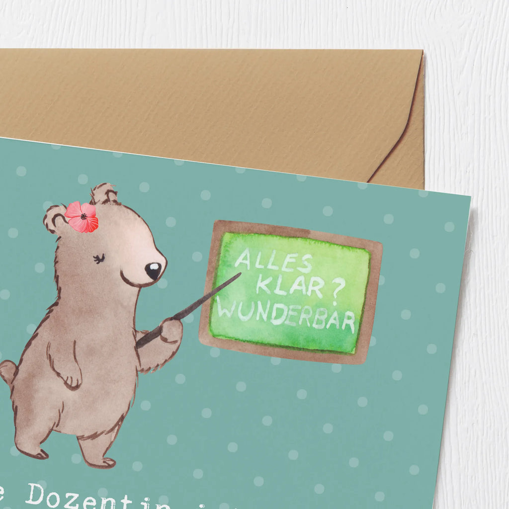 Deluxe Karte Eine Dozentin ist wie ein guter Wein: Mit der Zeit werden ihre Vorlesungen immer grandioser. Karte, Glückwunschkarte, Einladungskarte, Grußkarte, Hochzeitskarte, Hochwertige Klappkarte, Hochwertige Grußkarte, Klappkarte, Geburtstagskarte, Beruf, Ausbildung, Jubiläum, Abschied, Rente, Kollege, Kollegin, Geschenk, Schenken, Arbeitskollege, Mitarbeiter, Firma, Danke, Dankeschön