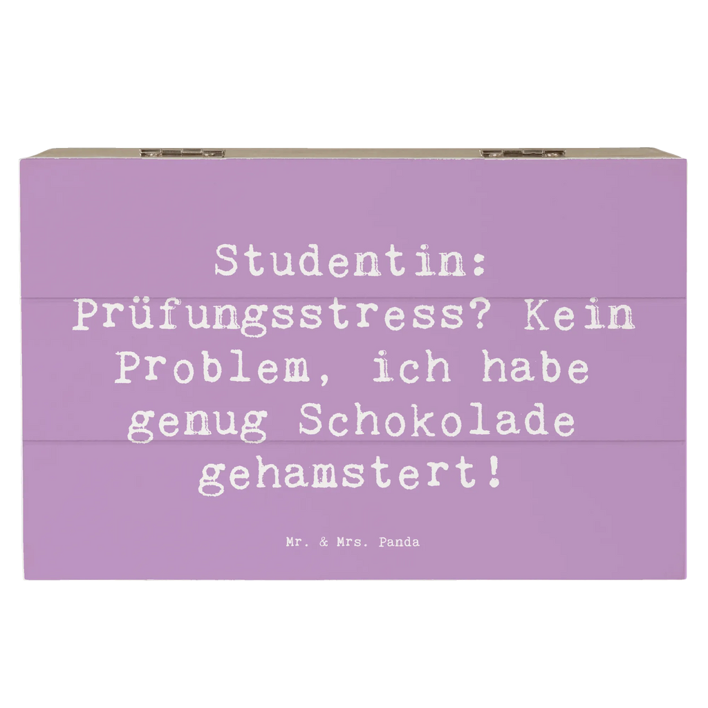 Holzkiste Spruch Studentin: Prüfungsstress? Kein Problem, ich habe genug Schokolade gehamstert! Erinnerungskiste, Holzkiste, Geschenkbox, Schatzkiste, Erinnerungsbox, Geschenkdose, Dekokiste, Kiste, Truhe, Schatulle, XXL, Aufbewahrungsbox, Beruf, Ausbildung, Jubiläum, Abschied, Rente, Kollege, Kollegin, Geschenk, Schenken, Arbeitskollege, Mitarbeiter, Firma, Danke, Dankeschön