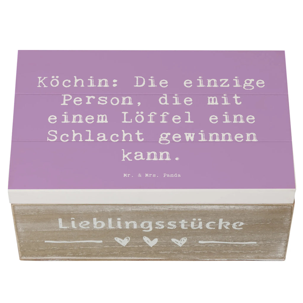 Holzkiste Spruch Köchin: Die einzige Person, die mit einem Löffel eine Schlacht gewinnen kann. Geschenkdose, Truhe, Aufbewahrungsbox, Schatzkiste, Dekokiste, Geschenkbox, Erinnerungsbox, XXL, Erinnerungskiste, Holzkiste, Schatulle, Kiste, Beruf, Ausbildung, Jubiläum, Abschied, Rente, Kollege, Kollegin, Geschenk, Schenken, Arbeitskollege, Mitarbeiter, Firma, Danke, Dankeschön