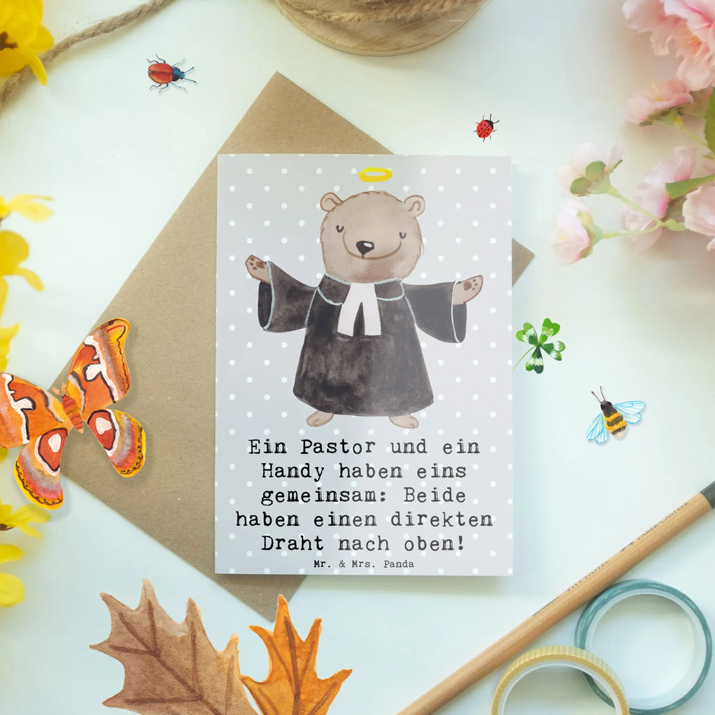 Greetings card Ein Pastor und ein Handy haben eins gemeinsam: Beide haben einen direkten Draht nach oben! Hochzeitskarte, Geburtstagskarte, Klappkarte, Glückwunschkarte, Karte, Grußkarte, Ansichtskarten, Einladungskarte, Beruf, Ausbildung, Jubiläum, Abschied, Rente, Kollege, Kollegin, Geschenk, Schenken, Arbeitskollege, Mitarbeiter, Firma, Danke, Dankeschön