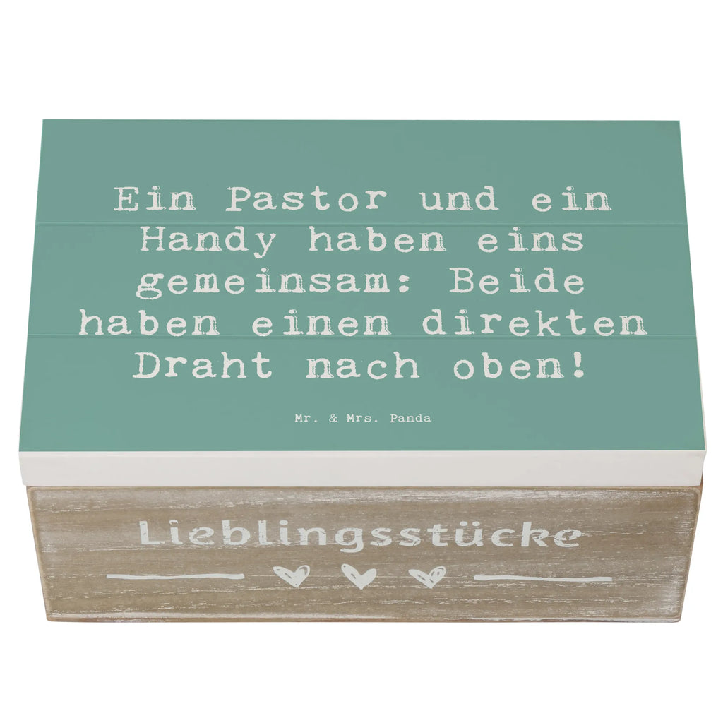 Holzkiste Spruch Ein Pastor und ein Handy haben eins gemeinsam: Beide haben einen direkten Draht nach oben! Erinnerungsbox, Aufbewahrungsbox, Geschenkbox, Dekokiste, Truhe, Schatzkiste, XXL, Holzkiste, Erinnerungskiste, Schatulle, Kiste, Geschenkdose, Beruf, Ausbildung, Jubiläum, Abschied, Rente, Kollege, Kollegin, Geschenk, Schenken, Arbeitskollege, Mitarbeiter, Firma, Danke, Dankeschön