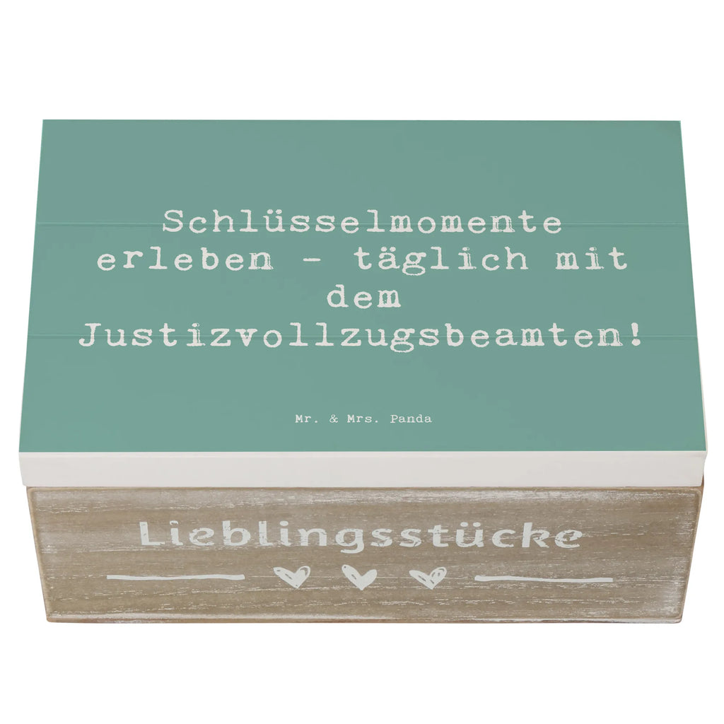 Holzkiste Spruch Schlüsselmomente erleben - täglich mit dem Justizvollzugsbeamten! Schatzkiste, Kiste, Truhe, Erinnerungsbox, Schatulle, Erinnerungskiste, Geschenkdose, Holzkiste, Aufbewahrungsbox, XXL, Geschenkbox, Dekokiste, Beruf, Ausbildung, Jubiläum, Abschied, Rente, Kollege, Kollegin, Geschenk, Schenken, Arbeitskollege, Mitarbeiter, Firma, Danke, Dankeschön