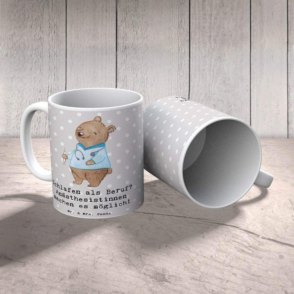 Mug Schlafen als Beruf? Anästhesistinnen machen es möglich! Kaffeetasse, Keramiktasse, Bürotasse, Tasse, Tasse mit Motiven, Teetasse, Porzellantasse, Geschenktasse, Tasse mit Zitaten, Beruf, Ausbildung, Jubiläum, Abschied, Rente, Kollege, Kollegin, Geschenk, Schenken, Arbeitskollege, Mitarbeiter, Firma, Danke, Dankeschön