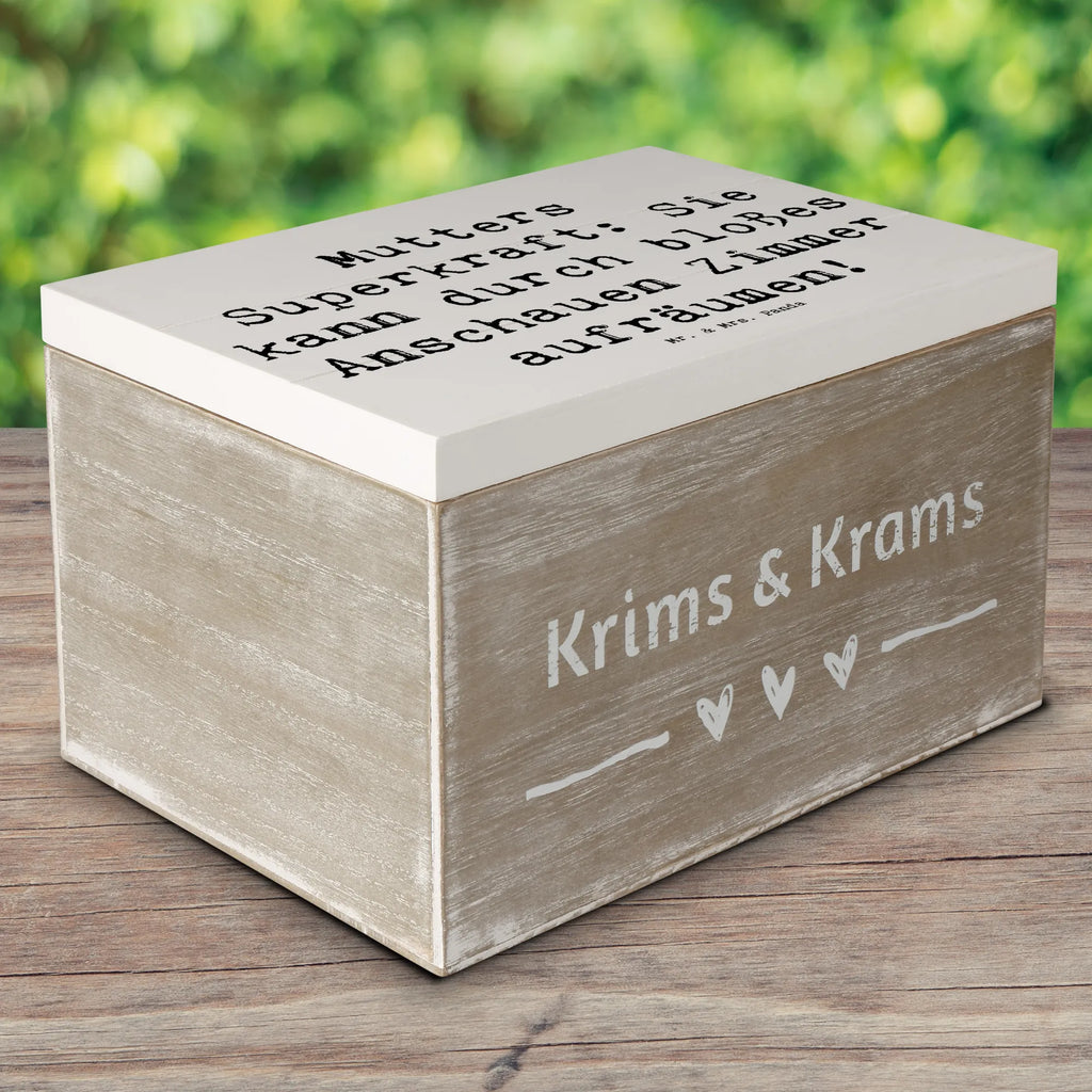Wooden chest Saying Mutters Superkraft: Sie kann durch bloßes Anschauen Zimmer aufräumen! Schatulle, Schatzkiste, Holzkiste, Dekokiste, Aufbewahrungsbox, Kiste, Erinnerungsbox, Truhe, Geschenkdose, XXL, Erinnerungskiste, Geschenkbox, Familie, Vatertag, Muttertag, Bruder, Schwester, Mama, Papa, Oma, Opa