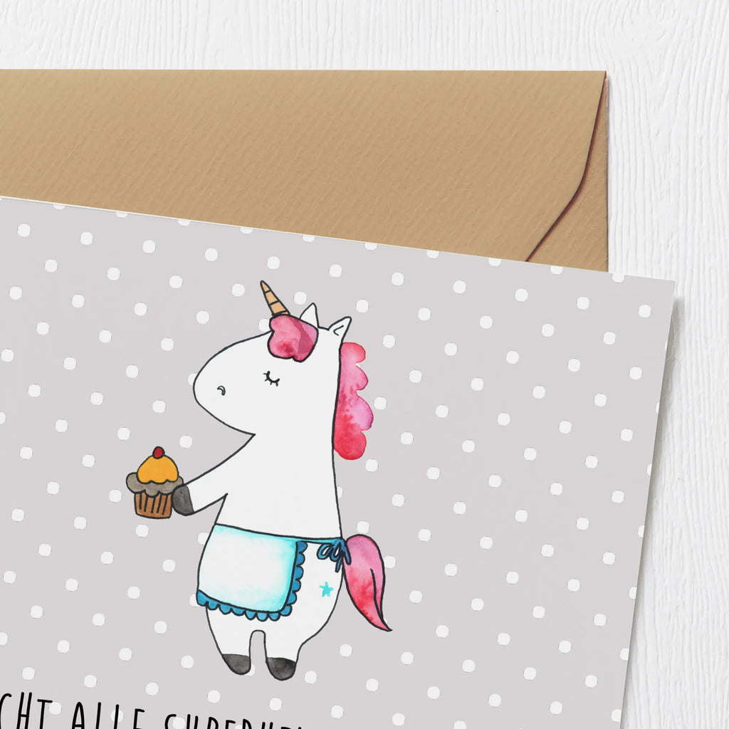 Deluxe Card Nicht alle Superhelden tragen Umhänge. Manche backen einfach die besten Kuchen, wie meine Tante! Klappkarte, Karte, Hochzeitskarte, Geburtstagskarte, Grußkarte, Glückwunschkarte, Hochwertige Grußkarte, Einladungskarte, Hochwertige Klappkarte, Familie, Vatertag, Muttertag, Bruder, Schwester, Mama, Papa, Oma, Opa