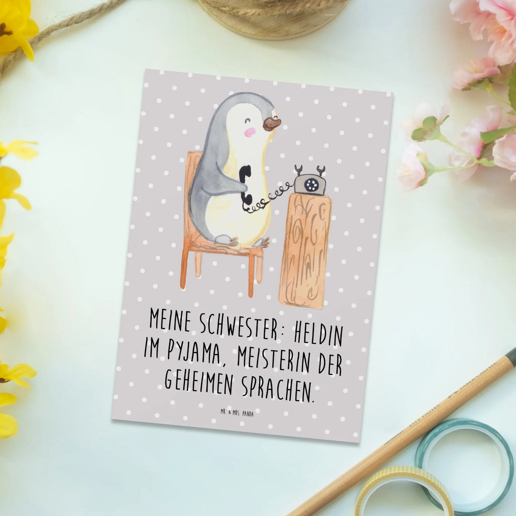 Postkarte Schwester Heldin Geschenkkarte, Geburtstagskarte, Einladungskarten Geburtstag, Karte, Grußkarte, Ansichtskarten, Postkarte, Dankeskarte, Ansichtskarte, Einladung, Einladung Geburtstag, Einladungskarte, Familie, Vatertag, Muttertag, Bruder, Schwester, Mama, Papa, Oma, Opa