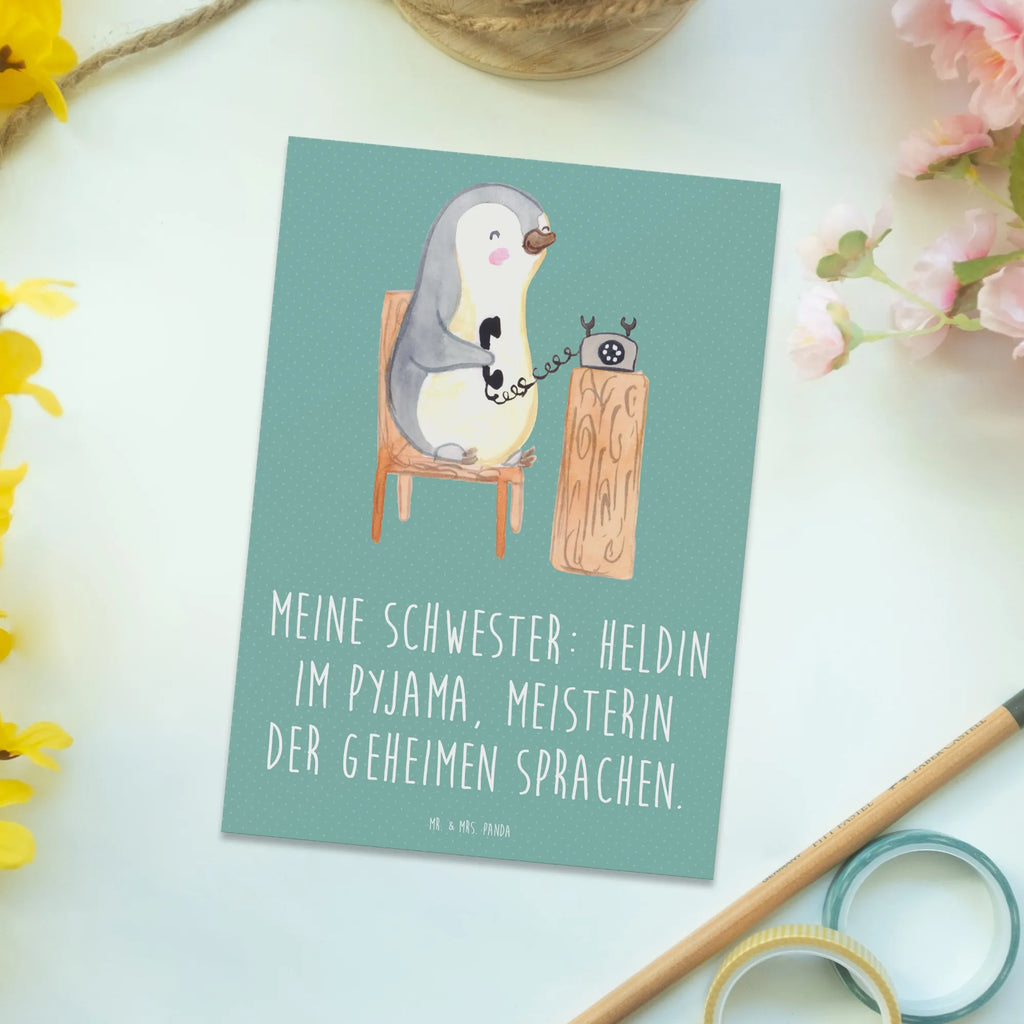 Postkarte Schwester Heldin Geschenkkarte, Geburtstagskarte, Einladungskarten Geburtstag, Karte, Grußkarte, Ansichtskarten, Postkarte, Dankeskarte, Ansichtskarte, Einladung, Einladung Geburtstag, Einladungskarte, Familie, Vatertag, Muttertag, Bruder, Schwester, Mama, Papa, Oma, Opa