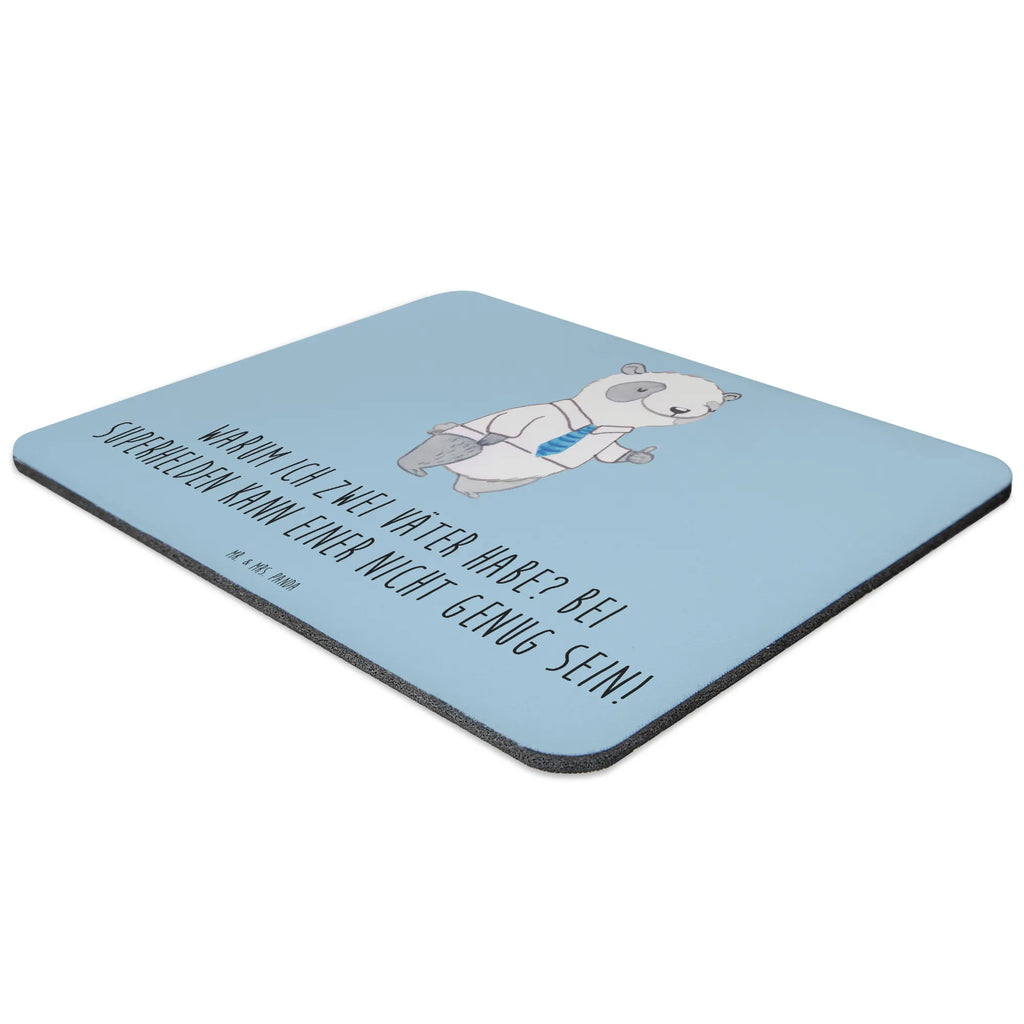 Mouse mat Warum ich zwei Väter habe? Bei Superhelden kann einer nicht genug sein! Büroausstattung, PC Zubehör, Designer Mauspad, Computer zubehör, Einzigartiges Mauspad, Arbeitszimmer, Mauspad, Mousepad, Mauspad Büro, Mausunterlage, Familie, Vatertag, Muttertag, Bruder, Schwester, Mama, Papa, Oma, Opa
