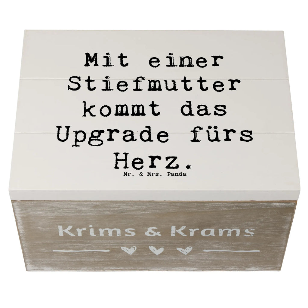 Wooden chest Saying Mit einer Stiefmutter kommt das Upgrade fürs Herz. Schatulle, Dekokiste, Holzkiste, Erinnerungsbox, Aufbewahrungsbox, XXL, Geschenkbox, Erinnerungskiste, Truhe, Schatzkiste, Geschenkdose, Kiste, Familie, Vatertag, Muttertag, Bruder, Schwester, Mama, Papa, Oma, Opa