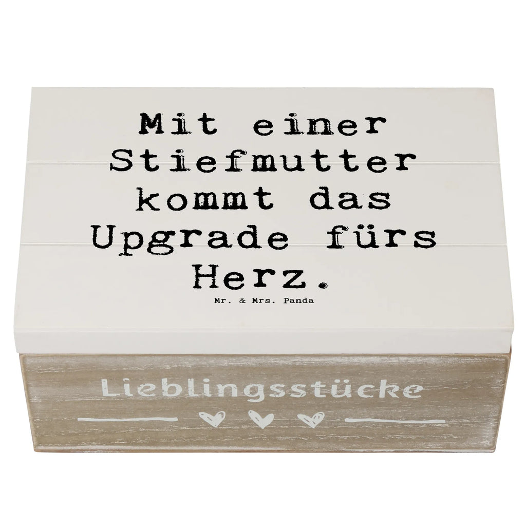Wooden chest Saying Mit einer Stiefmutter kommt das Upgrade fürs Herz. Schatulle, Dekokiste, Holzkiste, Erinnerungsbox, Aufbewahrungsbox, XXL, Geschenkbox, Erinnerungskiste, Truhe, Schatzkiste, Geschenkdose, Kiste, Familie, Vatertag, Muttertag, Bruder, Schwester, Mama, Papa, Oma, Opa
