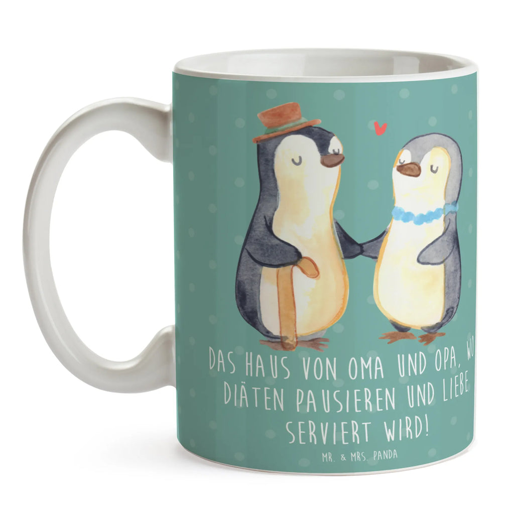 Mug Das Haus von Oma und Opa, wo Diäten pausieren und Liebe serviert wird! Kaffeetasse, Geschenktasse, Porzellantasse, Tasse mit Motiven, Tasse mit Zitaten, Bürotasse, Teetasse, Keramiktasse, Tasse, Familie, Vatertag, Muttertag, Bruder, Schwester, Mama, Papa, Oma, Opa