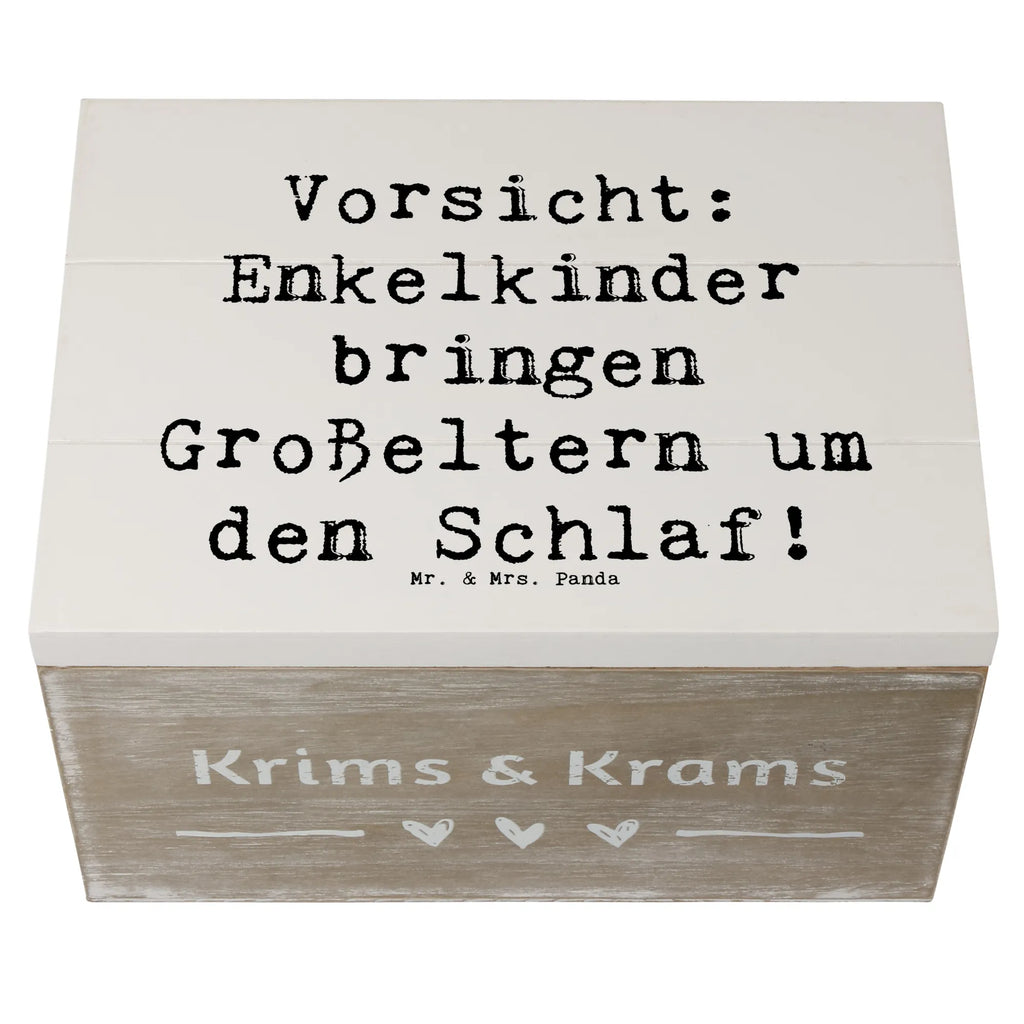 Wooden chest Saying Vorsicht: Enkelkinder bringen Großeltern um den Schlaf! XXL, Erinnerungskiste, Schatzkiste, Schatulle, Aufbewahrungsbox, Geschenkbox, Erinnerungsbox, Truhe, Kiste, Dekokiste, Geschenkdose, Holzkiste, Familie, Vatertag, Muttertag, Bruder, Schwester, Mama, Papa, Oma, Opa