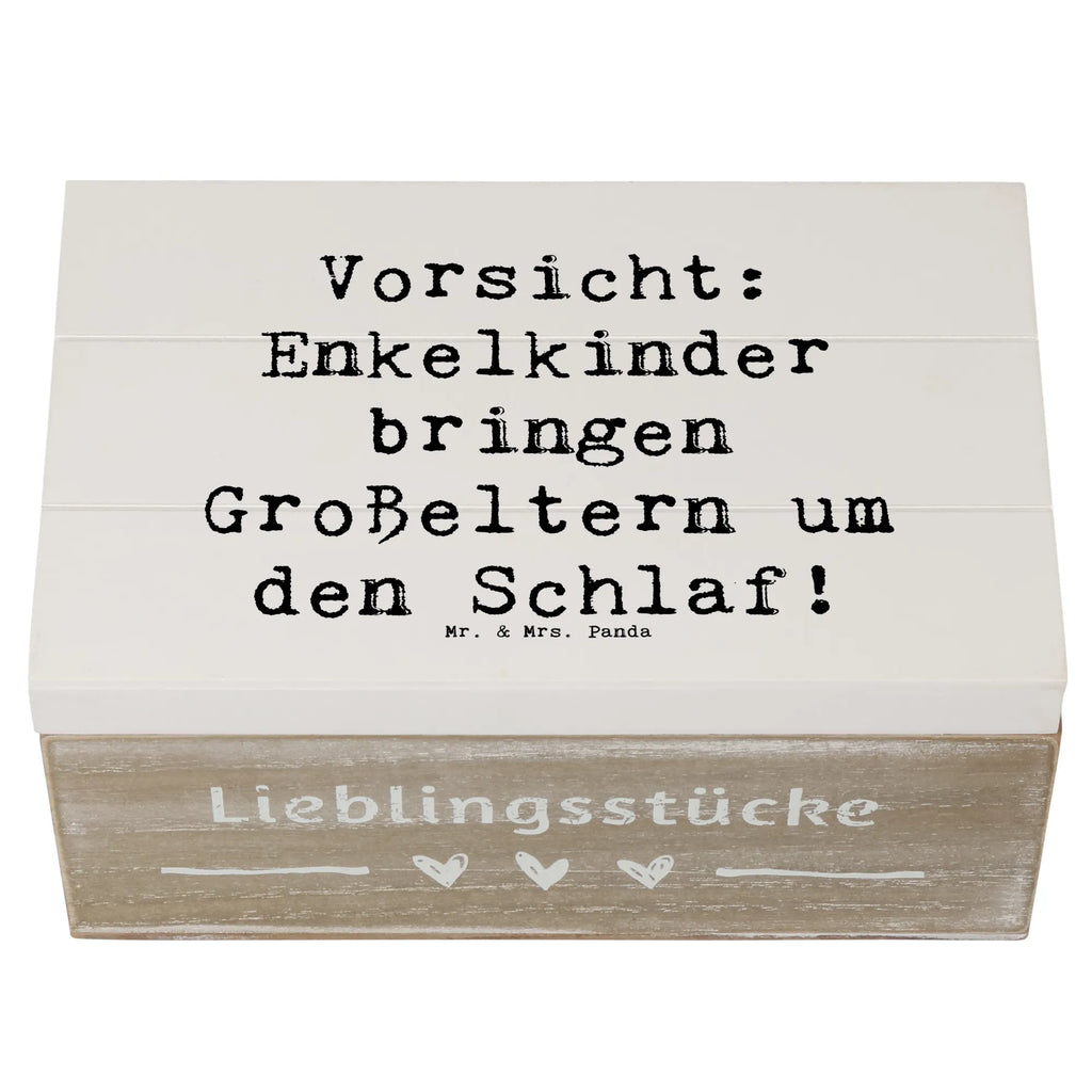 Wooden chest Saying Vorsicht: Enkelkinder bringen Großeltern um den Schlaf! XXL, Erinnerungskiste, Schatzkiste, Schatulle, Aufbewahrungsbox, Geschenkbox, Erinnerungsbox, Truhe, Kiste, Dekokiste, Geschenkdose, Holzkiste, Familie, Vatertag, Muttertag, Bruder, Schwester, Mama, Papa, Oma, Opa
