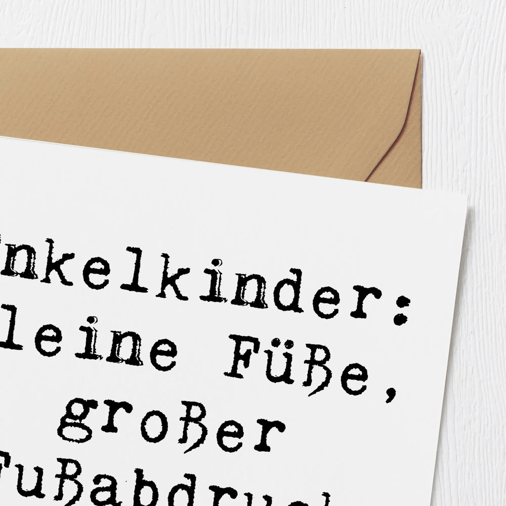 Deluxe Card Saying Enkelkinder: Kleine Füße, großer Fußabdruck im Herzen! Karte, Glückwunschkarte, Hochwertige Klappkarte, Klappkarte, Grußkarte, Geburtstagskarte, Hochzeitskarte, Hochwertige Grußkarte, Einladungskarte, Familie, Vatertag, Muttertag, Bruder, Schwester, Mama, Papa, Oma, Opa