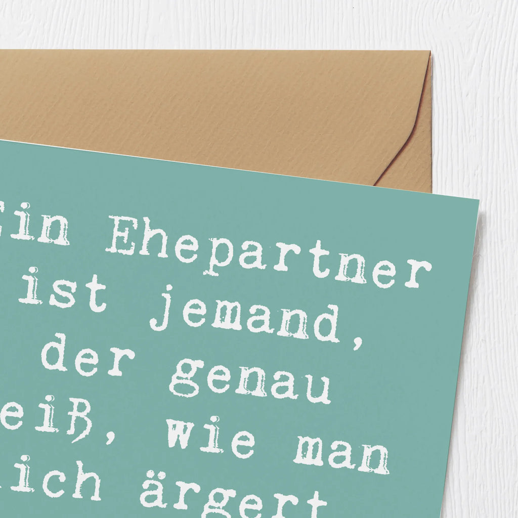 Deluxe Card Saying Ein Ehepartner ist jemand, der genau weiß, wie man dich ärgert, aber wählt, es nicht zu tun. Karte, Hochzeitskarte, Glückwunschkarte, Klappkarte, Geburtstagskarte, Hochwertige Klappkarte, Hochwertige Grußkarte, Einladungskarte, Grußkarte, Familie, Vatertag, Muttertag, Bruder, Schwester, Mama, Papa, Oma, Opa