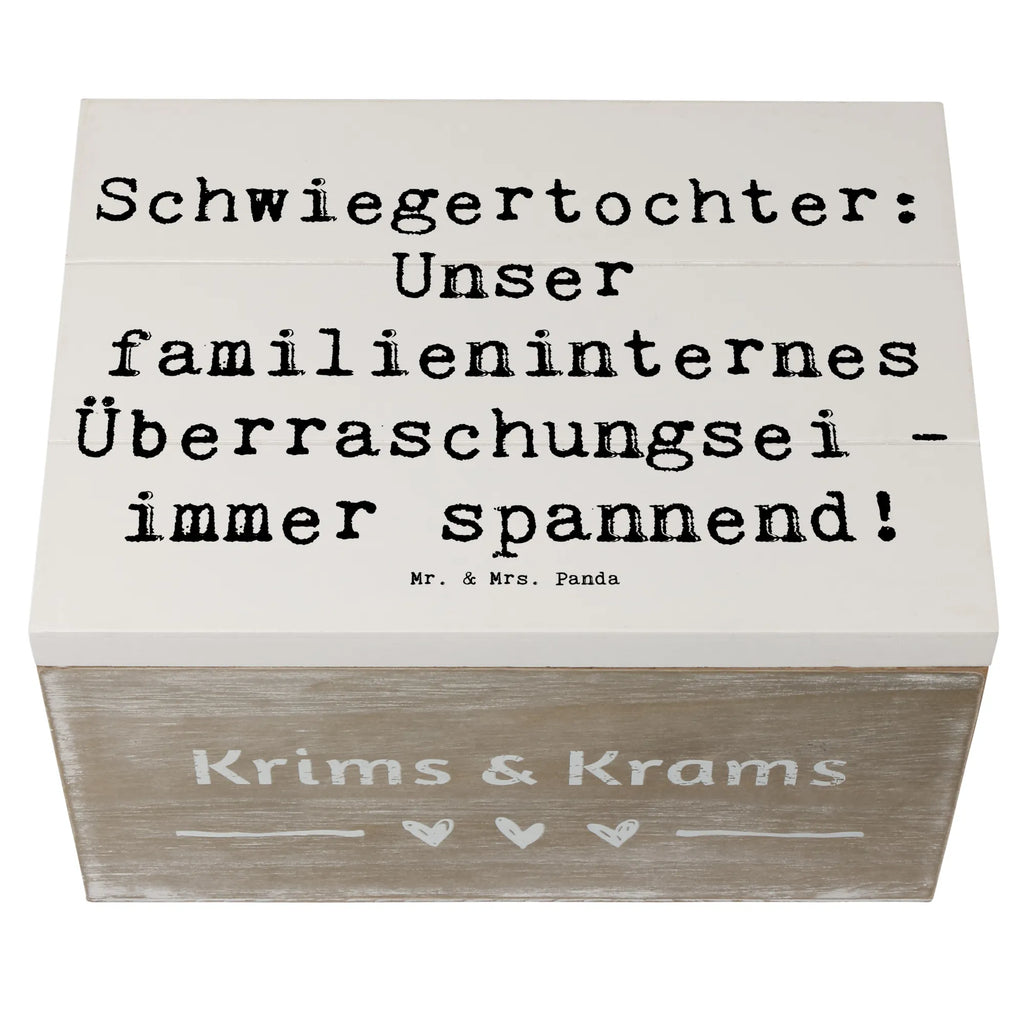 Wooden chest Saying Schwiegertochter: Unser familieninternes Überraschungsei - immer spannend! Erinnerungsbox, Kiste, Truhe, XXL, Geschenkbox, Geschenkdose, Aufbewahrungsbox, Schatulle, Schatzkiste, Erinnerungskiste, Holzkiste, Dekokiste, Familie, Vatertag, Muttertag, Bruder, Schwester, Mama, Papa, Oma, Opa