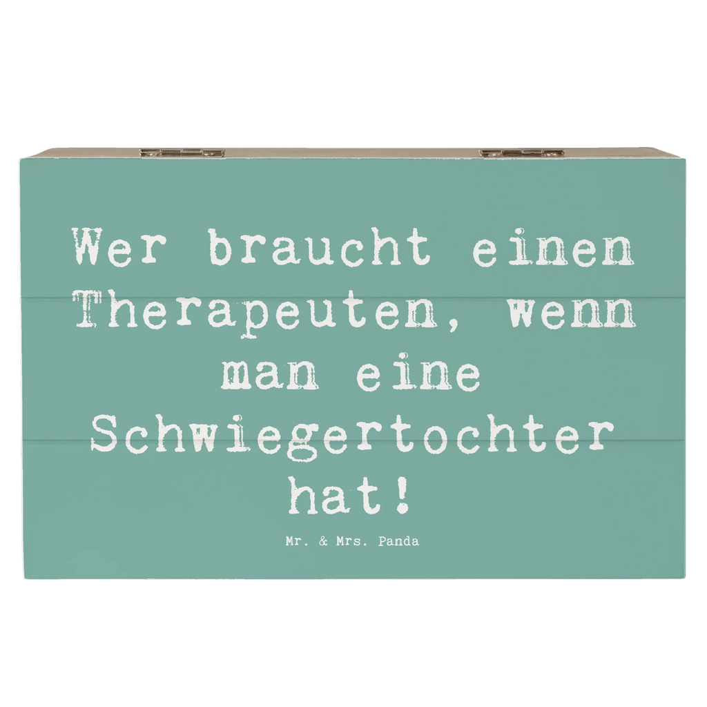 Holzkiste Spruch Schwiegertochter Humor Truhe, Erinnerungsbox, Erinnerungskiste, Schatulle, Geschenkdose, Geschenkbox, XXL, Kiste, Aufbewahrungsbox, Holzkiste, Dekokiste, Schatzkiste, Familie, Vatertag, Muttertag, Bruder, Schwester, Mama, Papa, Oma, Opa