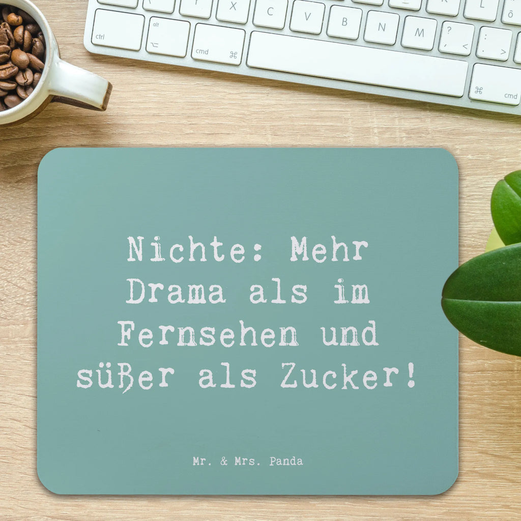 Mouse mat Saying Nichte: Mehr Drama als im Fernsehen und süßer als Zucker! Mousepad, Computer zubehör, Büroausstattung, PC Zubehör, Arbeitszimmer, Mauspad, Einzigartiges Mauspad, Designer Mauspad, Mausunterlage, Mauspad Büro, Familie, Vatertag, Muttertag, Bruder, Schwester, Mama, Papa, Oma, Opa