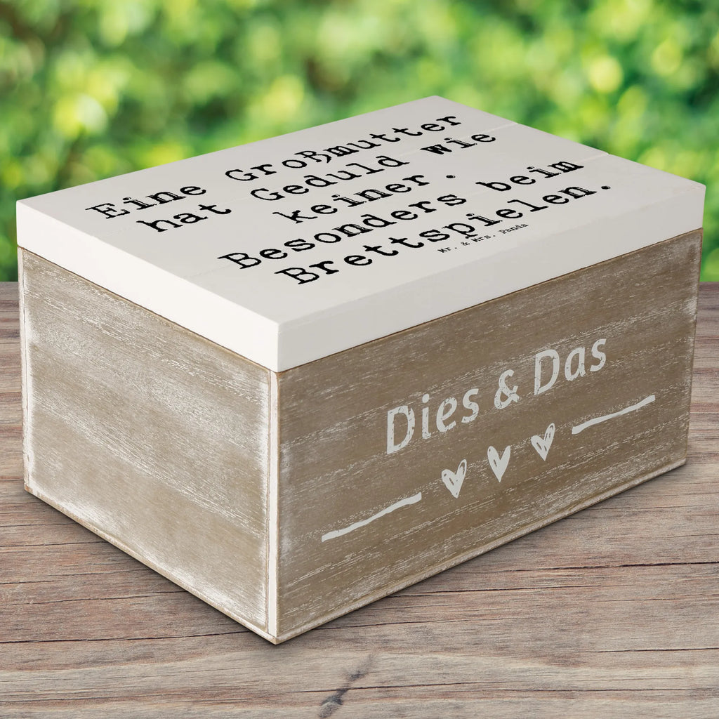 Holzkiste Spruch Großmutter Geduld box holz, aufbewahrungsboxen, Holzbox, Schatulle, Aufbewahrungskiste, Holz Aufbewahrungsbox, Holzkisten, Aufbewahrungsbox aus Holz, holztruhen, aufbewahrungstruhe, Holzboxen, Holzbox mit Deckel, truhe holz, Box aus Holz, holzkästchen, holzschachtel, Aufbewahrungsbox Holz, aufbewahrungskisten, Holzkiste mit Deckel, aufbewahrungskiste mit deckel, Holzkiste, Aufbewahrungsbox, kiste holz, holzschatulle, Holztruhe, Familie, Mama, Schwester, Opa, Bruder, Vatertag, Papa, Muttertag, Oma