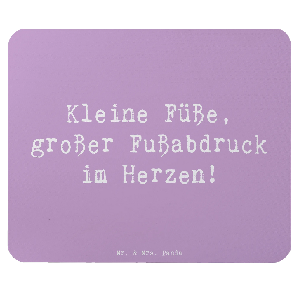 Mouse mat Saying Kleine Füße, großer Fußabdruck im Herzen! Mousepad, Computer zubehör, Büroausstattung, PC Zubehör, Arbeitszimmer, Mauspad, Einzigartiges Mauspad, Designer Mauspad, Mausunterlage, Mauspad Büro, Familie, Vatertag, Muttertag, Bruder, Schwester, Mama, Papa, Oma, Opa