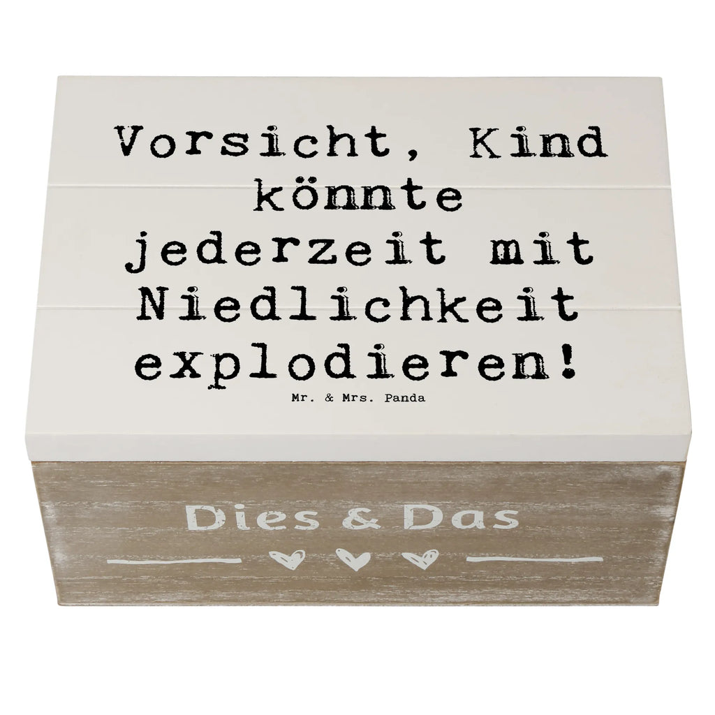 Wooden chest Saying Vorsicht, Kind könnte jederzeit mit Niedlichkeit explodieren! Aufbewahrungskiste, Schatulle, Dekokiste, Aufbewahrungsbox, Holz Aufbewahrungsbox, Holzboxen, Holzkiste mit Deckel, Holzbox mit Deckel, Truhe, Holzkisten, Ordnungsbox, Deko Box, Erinnerungsbox, Aufbewahrungsbox Holz, Box aus Holz, Geschenkbox, Dekorative Holzkiste, Erinnerungskiste, Erinnerungsbox Hochzeit, Holzbox, Holzkiste, Schmuckkästchen, Schatzkiste, Aufbewahrungsbox aus Holz, Erinnerungsbox Baby, Holztruhe, Kiste, Familie, Mama, Schwester, Opa, Bruder, Vatertag, Papa, Muttertag, Oma