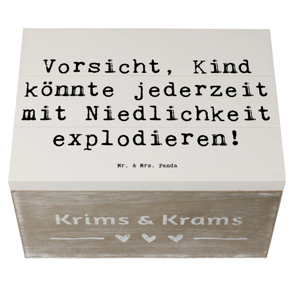 Wooden chest Saying Vorsicht, Kind könnte jederzeit mit Niedlichkeit explodieren! Aufbewahrungskiste, Schatulle, Dekokiste, Aufbewahrungsbox, Holz Aufbewahrungsbox, Holzboxen, Holzkiste mit Deckel, Holzbox mit Deckel, Truhe, Holzkisten, Ordnungsbox, Deko Box, Erinnerungsbox, Aufbewahrungsbox Holz, Box aus Holz, Geschenkbox, Dekorative Holzkiste, Erinnerungskiste, Erinnerungsbox Hochzeit, Holzbox, Holzkiste, Schmuckkästchen, Schatzkiste, Aufbewahrungsbox aus Holz, Erinnerungsbox Baby, Holztruhe, Kiste, Familie, Mama, Schwester, Opa, Bruder, Vatertag, Papa, Muttertag, Oma