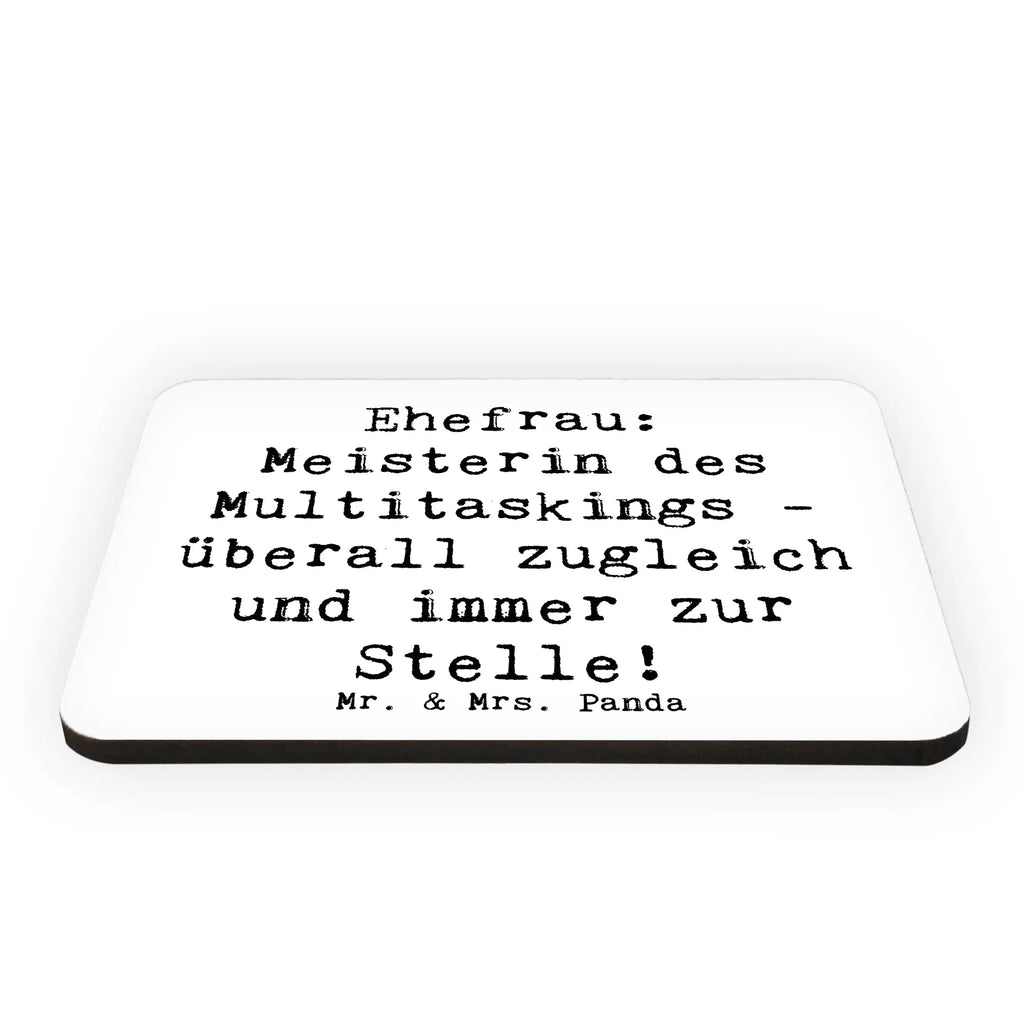 Magnet Saying Ehefrau: Meisterin des Multitaskings - überall zugleich und immer zur Stelle! Pinnwandmagnet, Souvenir Magnet, Kühlschrankmagnet, Motivmagnete, Notiz Magnet, Whiteboard Magnet, Kühlschrank Dekoration, Dekomagnet, Familie, Vatertag, Muttertag, Bruder, Schwester, Mama, Papa, Oma, Opa