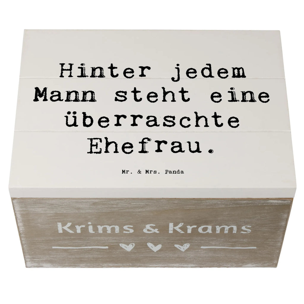 Holzkiste Spruch Überraschte Ehefrau Geschenkdose, Holzkiste, Schatulle, Dekokiste, XXL, Aufbewahrungsbox, Erinnerungsbox, Erinnerungskiste, Truhe, Kiste, Geschenkbox, Schatzkiste, Familie, Vatertag, Muttertag, Bruder, Schwester, Mama, Papa, Oma, Opa