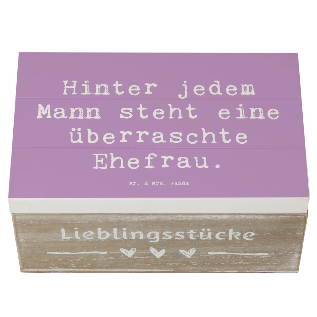 Holzkiste Spruch Überraschte Ehefrau Geschenkdose, Holzkiste, Schatulle, Dekokiste, XXL, Aufbewahrungsbox, Erinnerungsbox, Erinnerungskiste, Truhe, Kiste, Geschenkbox, Schatzkiste, Familie, Vatertag, Muttertag, Bruder, Schwester, Mama, Papa, Oma, Opa