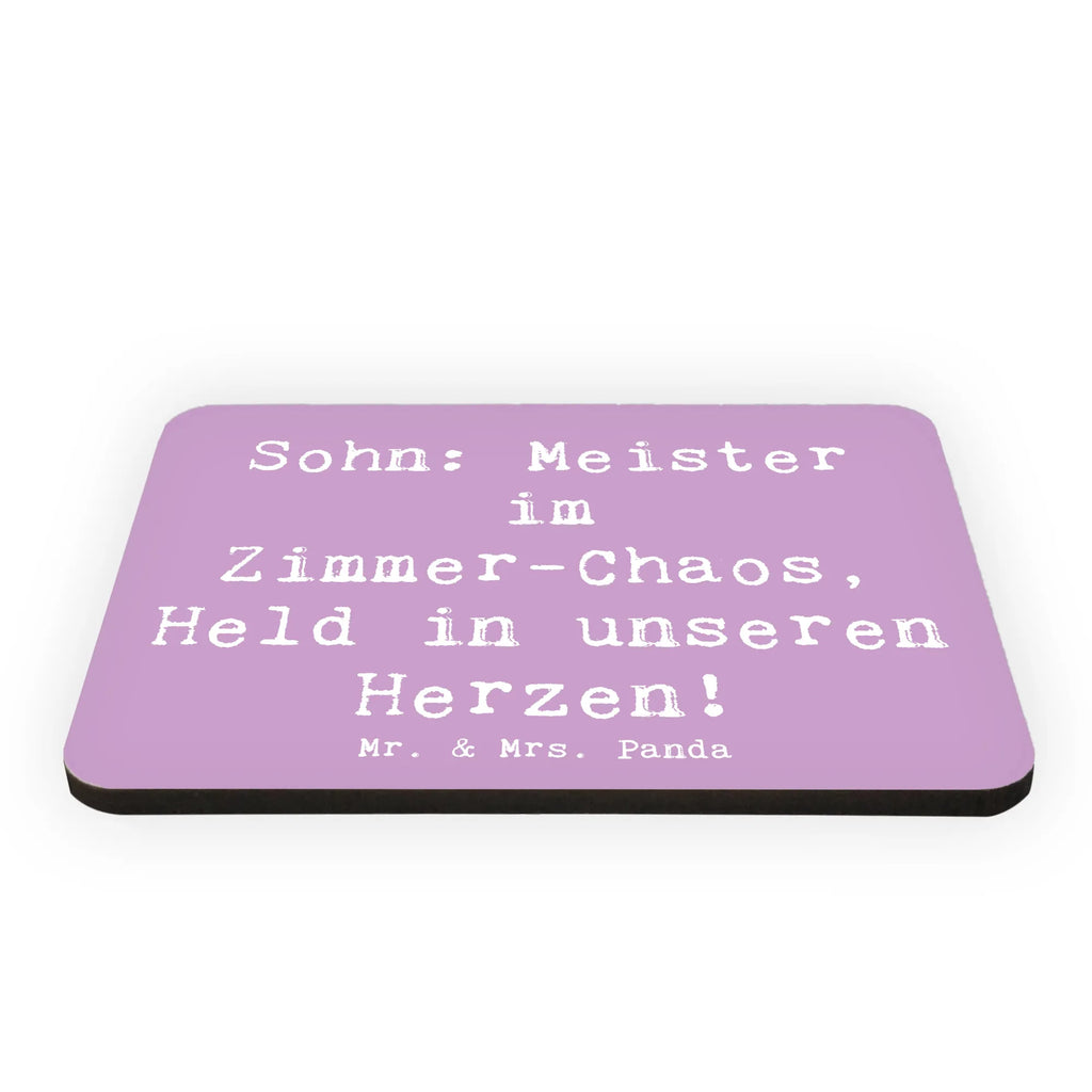 Magnet Saying Sohn: Meister im Zimmer-Chaos, Held in unseren Herzen! Kühlschrankmagnet, Pinnwandmagnet, Souvenir Magnet, Motivmagnete, Dekomagnet, Whiteboard Magnet, Notiz Magnet, Kühlschrank Dekoration, Familie, Vatertag, Muttertag, Bruder, Schwester, Mama, Papa, Oma, Opa