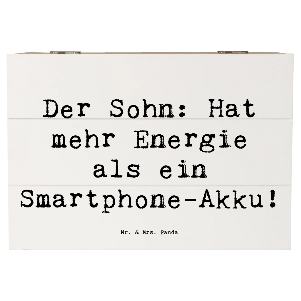 Wooden chest Saying Der Sohn: Hat mehr Energie als ein Smartphone-Akku! Schatzkiste, Schatulle, Geschenkdose, Truhe, XXL, Kiste, Erinnerungsbox, Dekokiste, Holzkiste, Erinnerungskiste, Geschenkbox, Aufbewahrungsbox, Familie, Vatertag, Muttertag, Bruder, Schwester, Mama, Papa, Oma, Opa