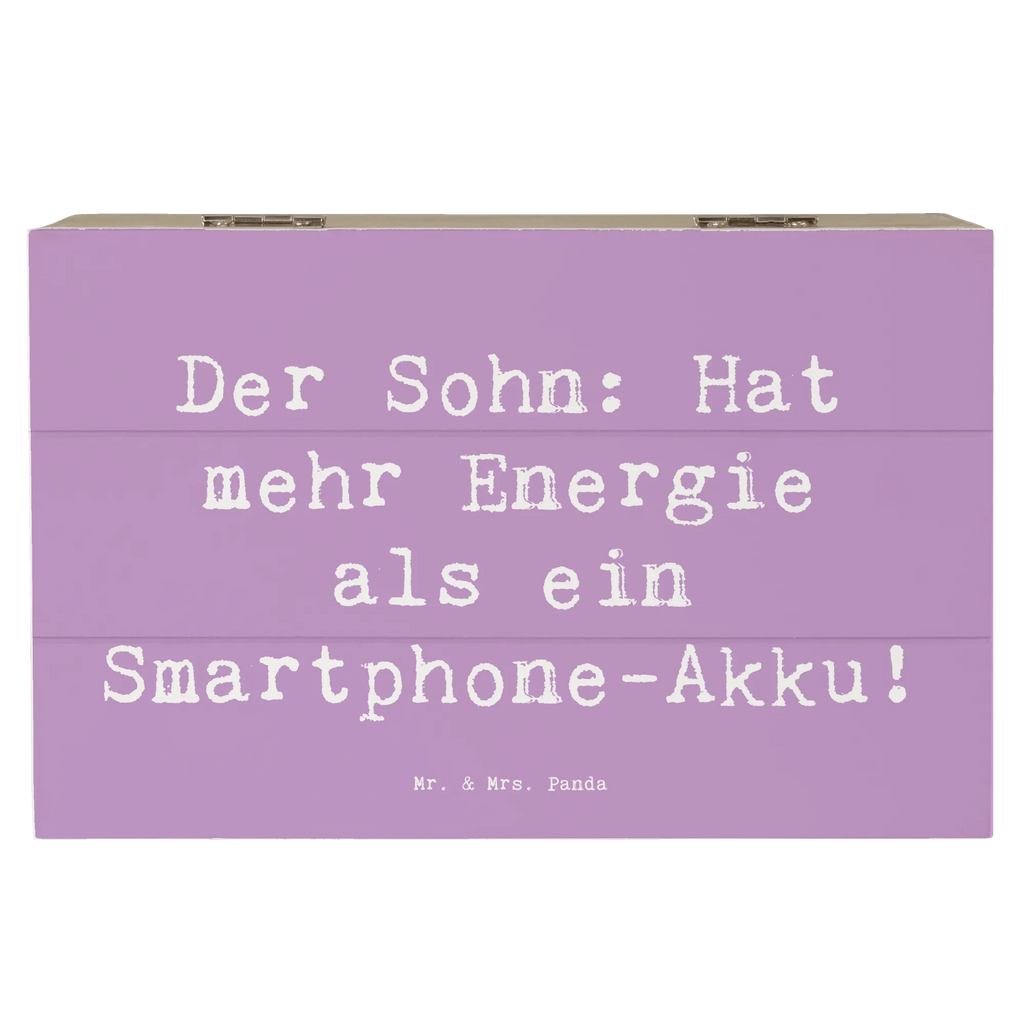 Wooden chest Saying Der Sohn: Hat mehr Energie als ein Smartphone-Akku! Schatzkiste, Schatulle, Geschenkdose, Truhe, XXL, Kiste, Erinnerungsbox, Dekokiste, Holzkiste, Erinnerungskiste, Geschenkbox, Aufbewahrungsbox, Familie, Vatertag, Muttertag, Bruder, Schwester, Mama, Papa, Oma, Opa