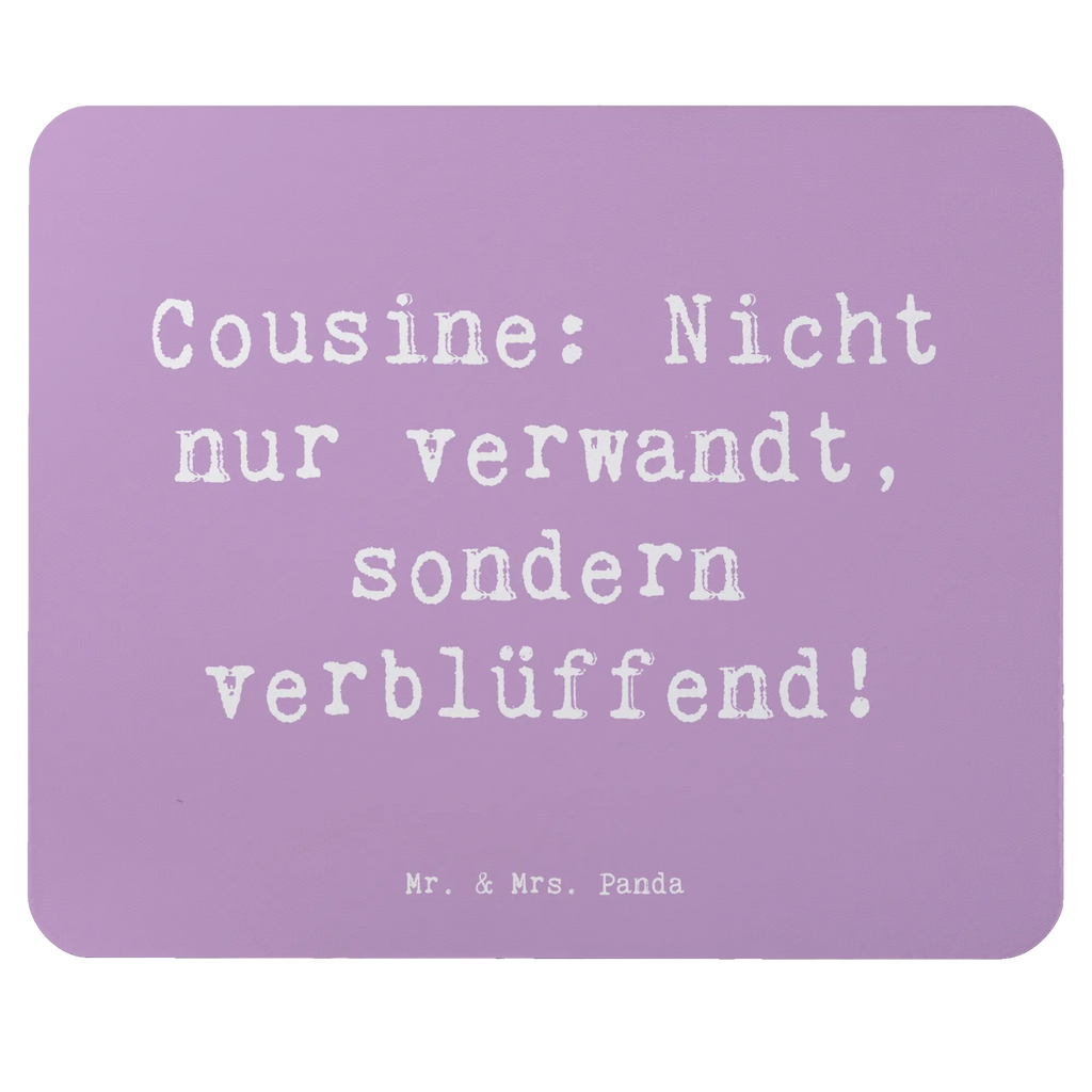 Mouse mat Saying Cousine: Nicht nur verwandt, sondern verblüffend! Arbeitszimmer, Designer Mauspad, Mausunterlage, Einzigartiges Mauspad, Mauspad, PC Zubehör, Computer zubehör, Büroausstattung, Mauspad Büro, Mousepad, Familie, Vatertag, Muttertag, Bruder, Schwester, Mama, Papa, Oma, Opa