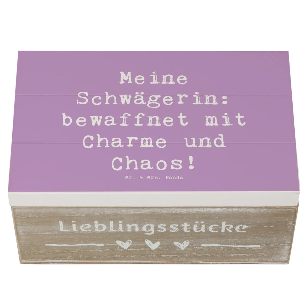 Wooden chest Saying Meine Schwägerin: bewaffnet mit Charme und Chaos! Holzkiste, Geschenkdose, Kiste, Erinnerungsbox, Schatulle, Dekokiste, Geschenkbox, XXL, Erinnerungskiste, Schatzkiste, Truhe, Aufbewahrungsbox, Familie, Vatertag, Muttertag, Bruder, Schwester, Mama, Papa, Oma, Opa