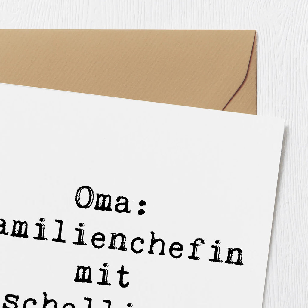 Deluxe Karte Spruch Oma Familienchefin Hochzeitskarte, Grußkarte, Karte, Geburtstagskarte, Klappkarte, Glückwunschkarte, Hochwertige Grußkarte, Hochwertige Klappkarte, Einladungskarte, Familie, Vatertag, Muttertag, Bruder, Schwester, Mama, Papa, Oma, Opa