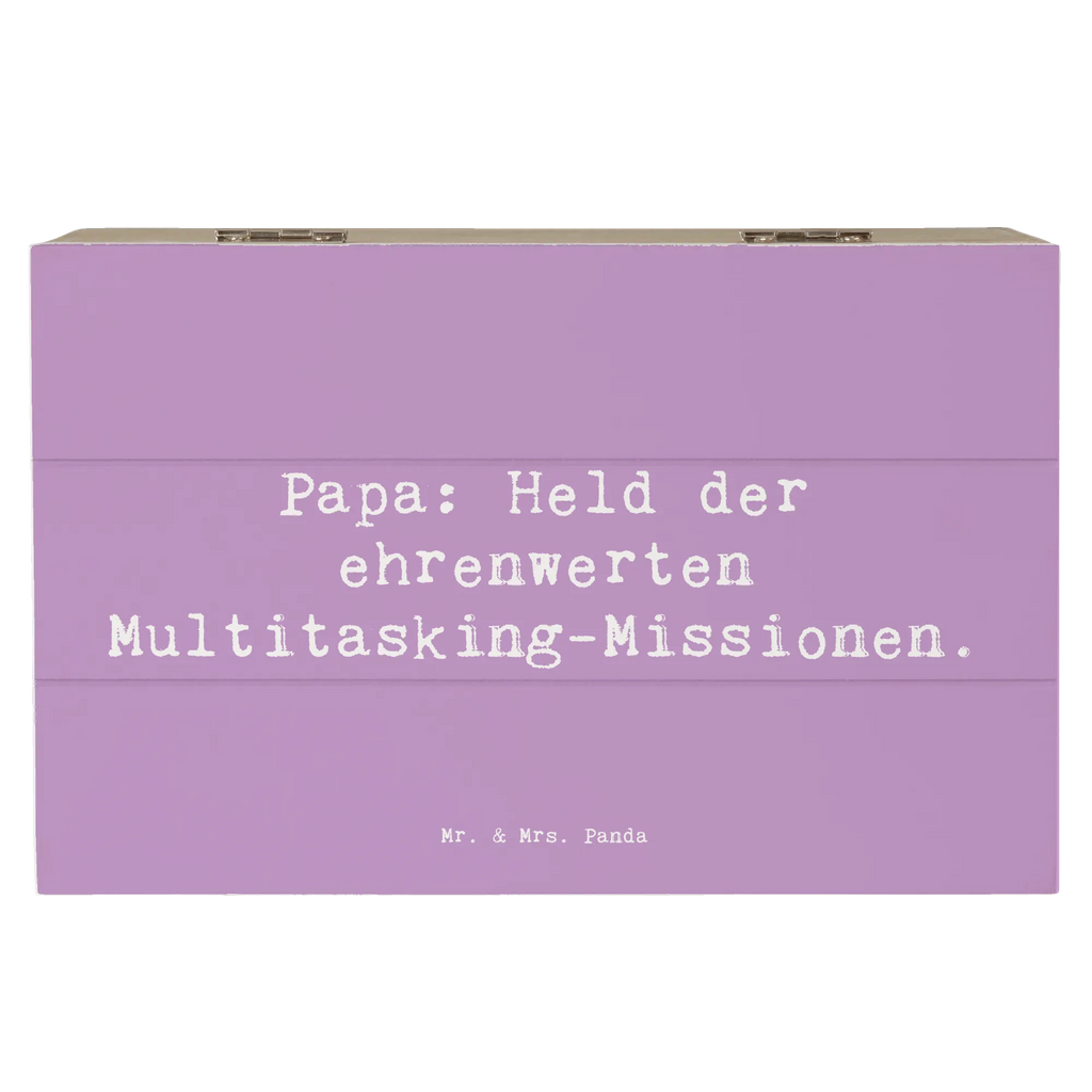 Wooden chest Saying Papa: Held der ehrenwerten Multitasking-Missionen. Holzkiste, Erinnerungsbox, Geschenkbox, Kiste, Erinnerungskiste, Schatzkiste, Aufbewahrungsbox, Geschenkdose, XXL, Truhe, Dekokiste, Schatulle, Familie, Vatertag, Muttertag, Bruder, Schwester, Mama, Papa, Oma, Opa