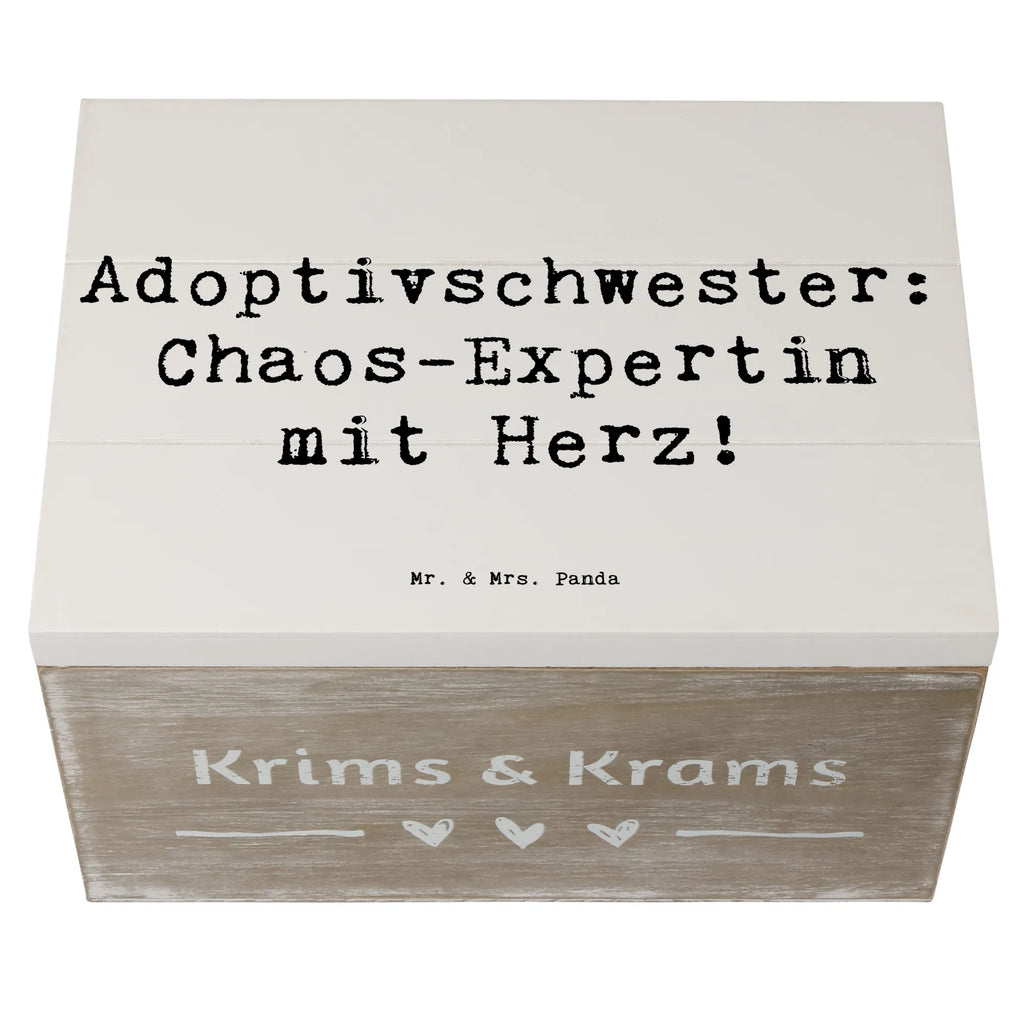 Holzkiste Spruch Adoptivschwester Chaos Aufbewahrungsbox, Dekokiste, XXL, Truhe, Holzkiste, Kiste, Geschenkdose, Erinnerungsbox, Geschenkbox, Schatulle, Schatzkiste, Erinnerungskiste, Familie, Vatertag, Muttertag, Bruder, Schwester, Mama, Papa, Oma, Opa