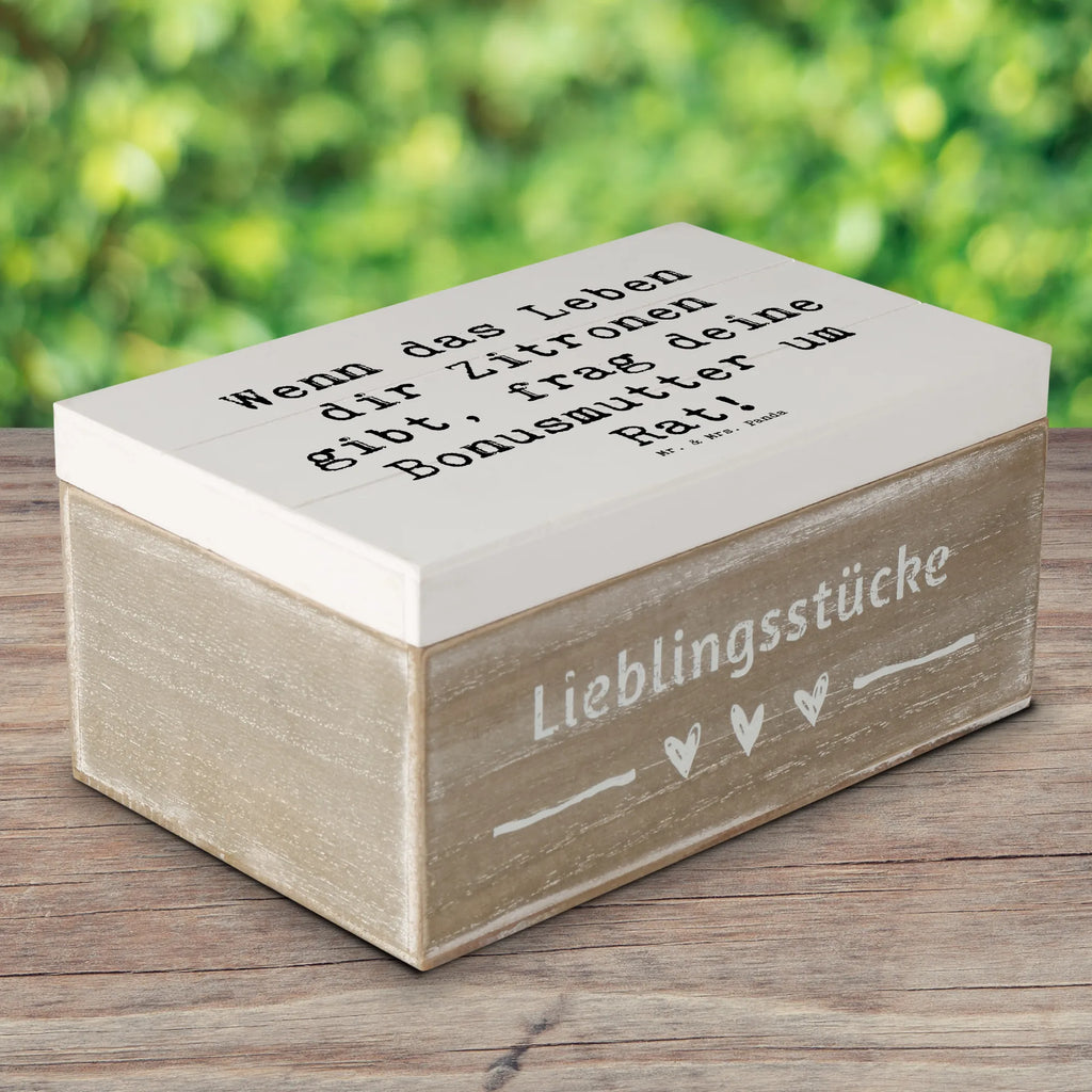 Holzkiste Spruch Rat bei Bonusmutter Schatzkiste, Truhe, Kiste, Erinnerungskiste, Holzkiste, Dekokiste, Aufbewahrungsbox, Schatulle, Geschenkdose, Geschenkbox, Erinnerungsbox, XXL, Familie, Vatertag, Muttertag, Bruder, Schwester, Mama, Papa, Oma, Opa