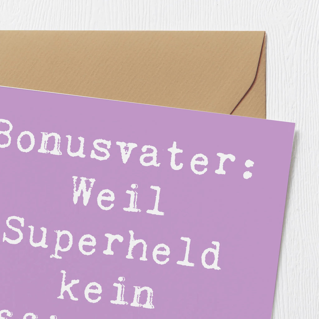 Deluxe Karte Spruch Bonusvater Superheld Hochzeitskarte, Hochwertige Klappkarte, Einladungskarte, Glückwunschkarte, Geburtstagskarte, Klappkarte, Grußkarte, Hochwertige Grußkarte, Karte, Familie, Vatertag, Muttertag, Bruder, Schwester, Mama, Papa, Oma, Opa