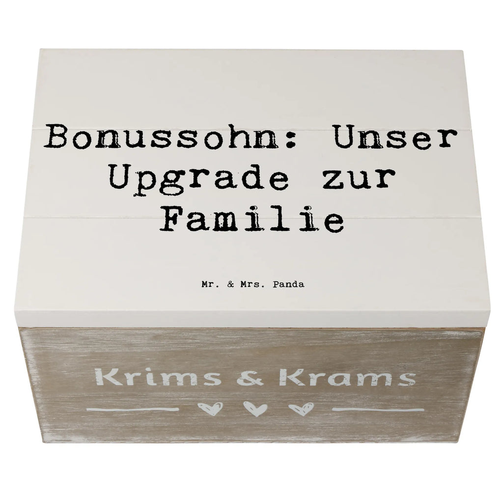 Wooden chest Saying Bonussohn: Unser Upgrade zur Familie Schatulle, Holzkiste, Truhe, Erinnerungsbox, Erinnerungskiste, XXL, Kiste, Geschenkdose, Aufbewahrungsbox, Geschenkbox, Dekokiste, Schatzkiste, Familie, Vatertag, Muttertag, Bruder, Schwester, Mama, Papa, Oma, Opa