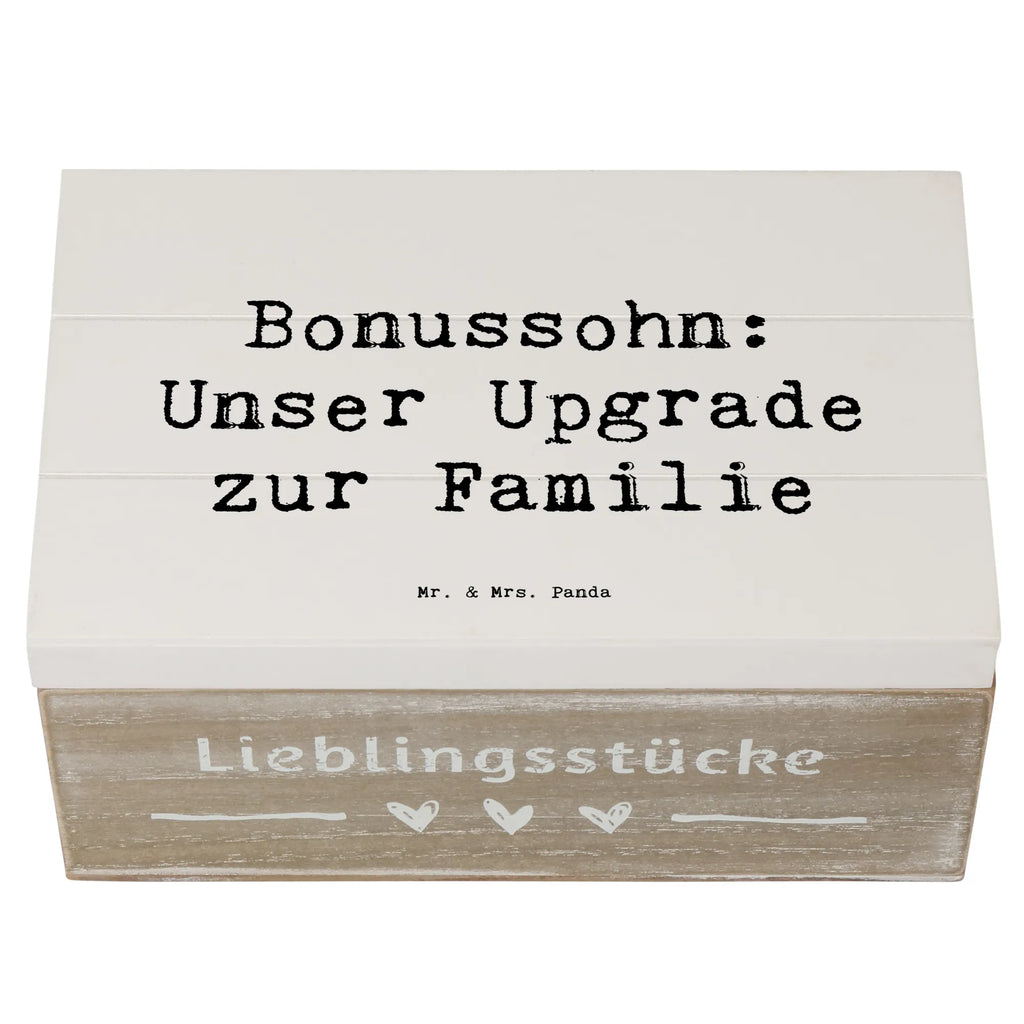 Wooden chest Saying Bonussohn: Unser Upgrade zur Familie Schatulle, Holzkiste, Truhe, Erinnerungsbox, Erinnerungskiste, XXL, Kiste, Geschenkdose, Aufbewahrungsbox, Geschenkbox, Dekokiste, Schatzkiste, Familie, Vatertag, Muttertag, Bruder, Schwester, Mama, Papa, Oma, Opa